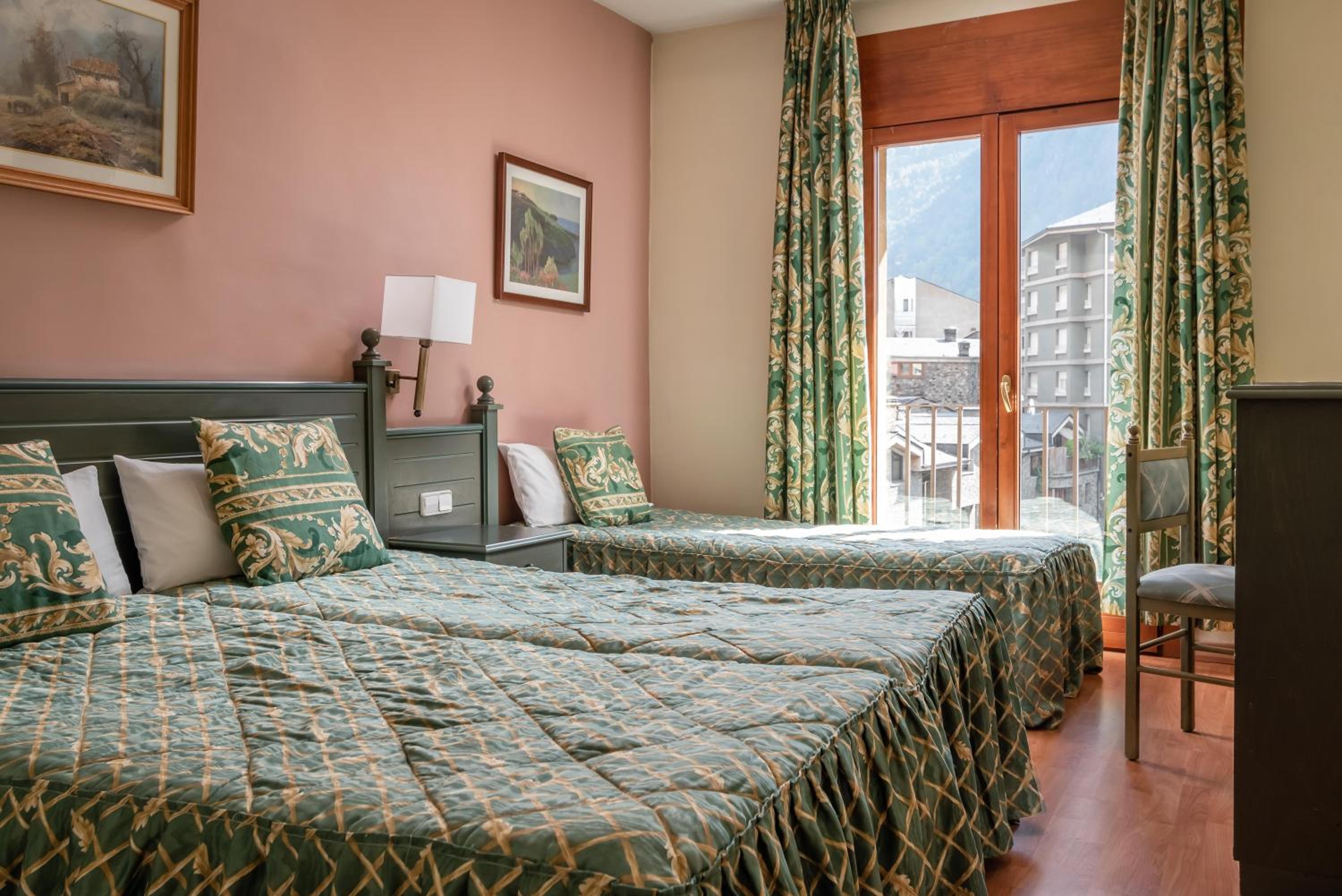Triple Room (3 Adults) photo 2