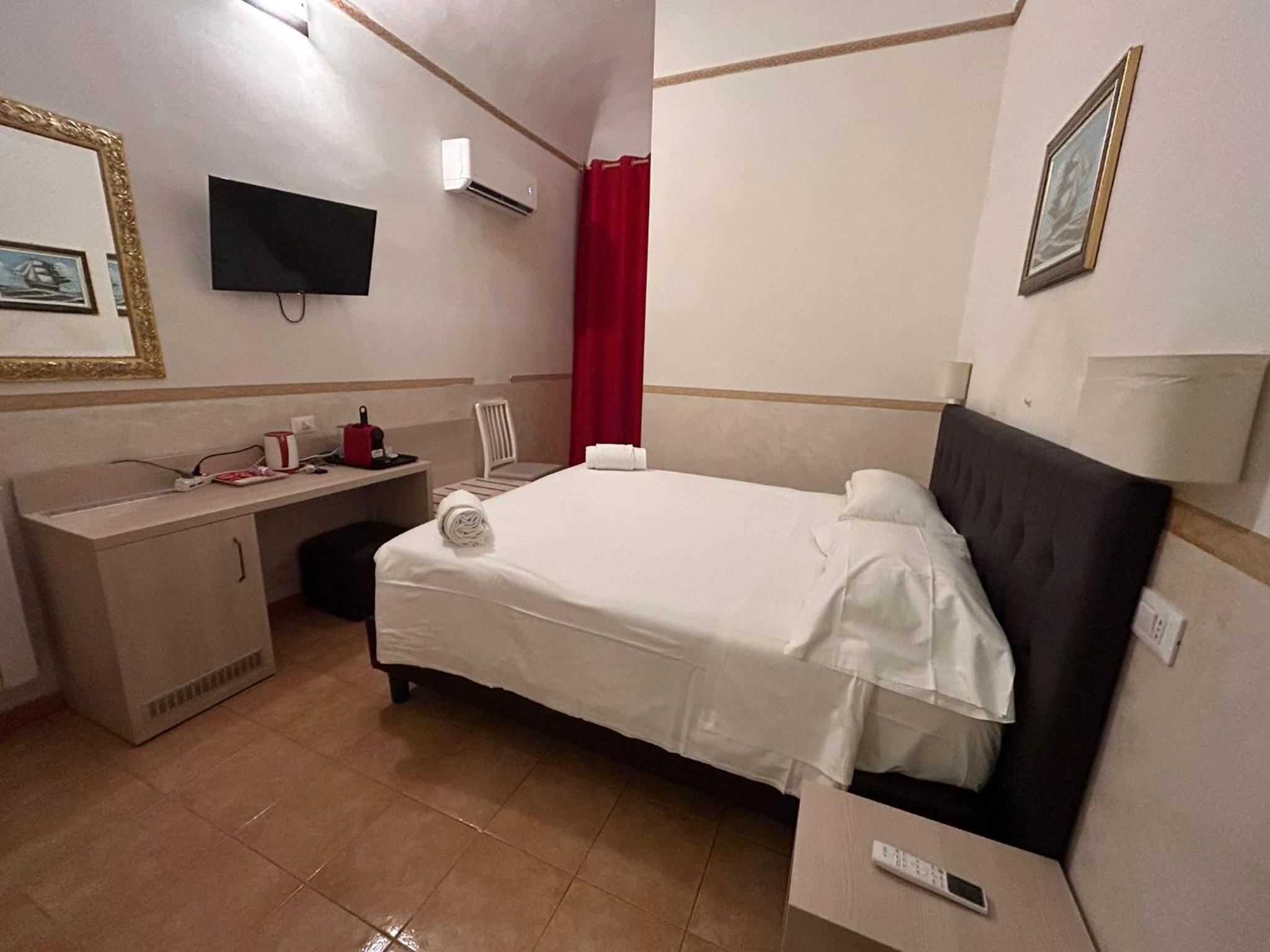 Double Or Twin Room photo 1