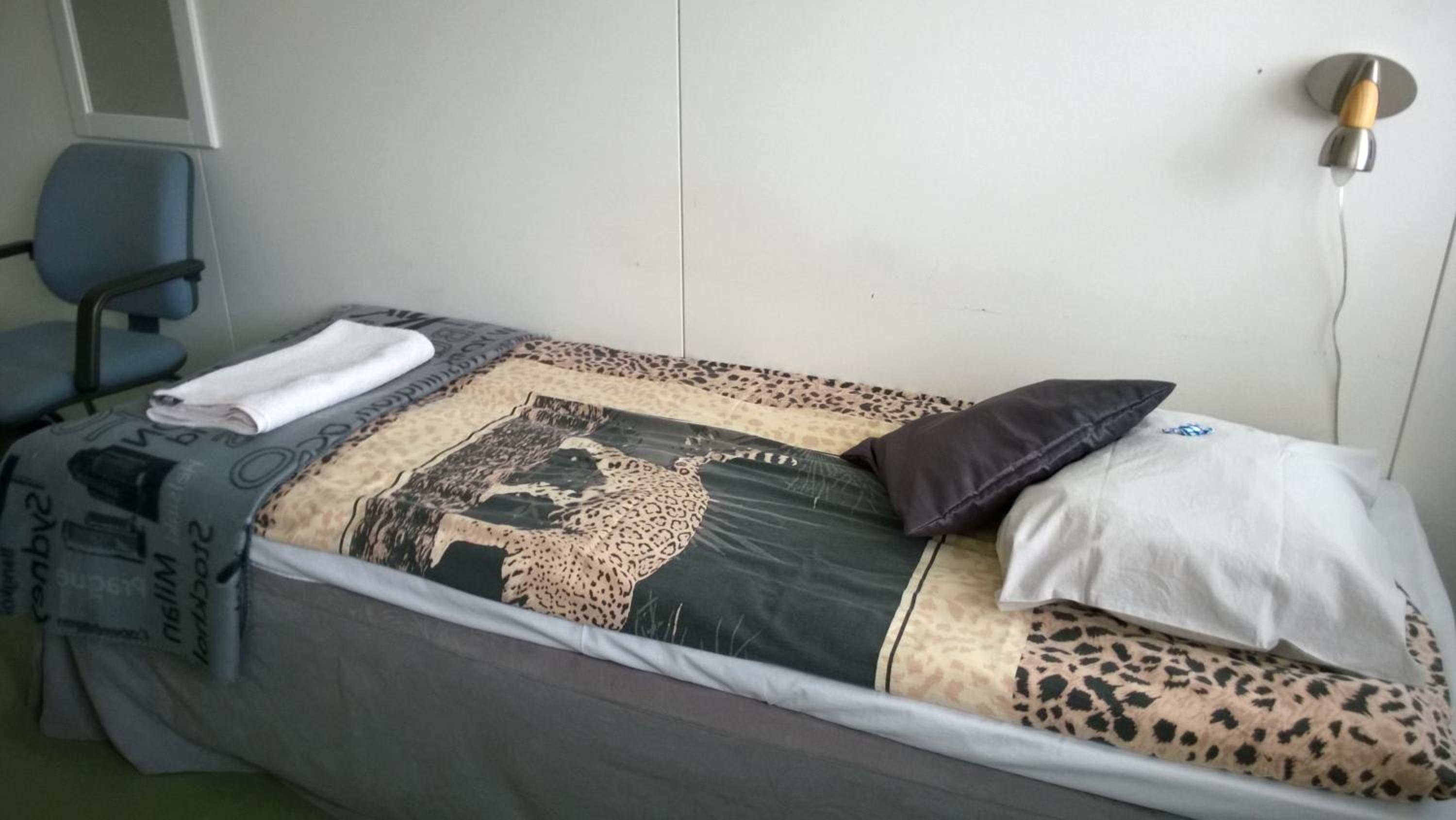 Small Single Room photo 1