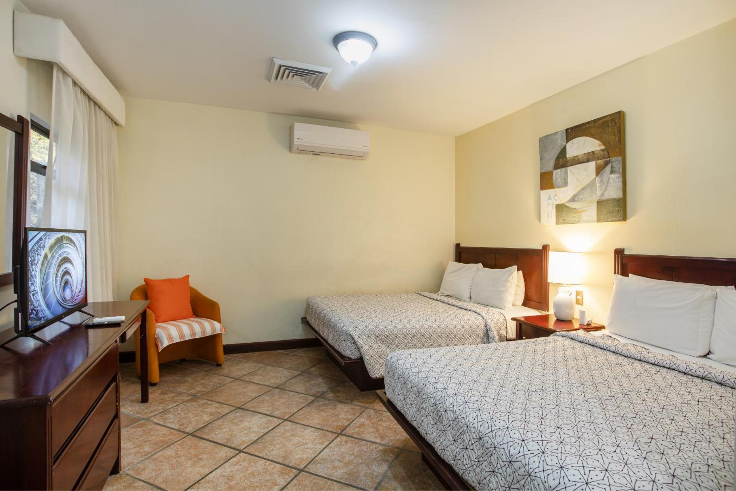 Three-Bedroom Villa photo 3