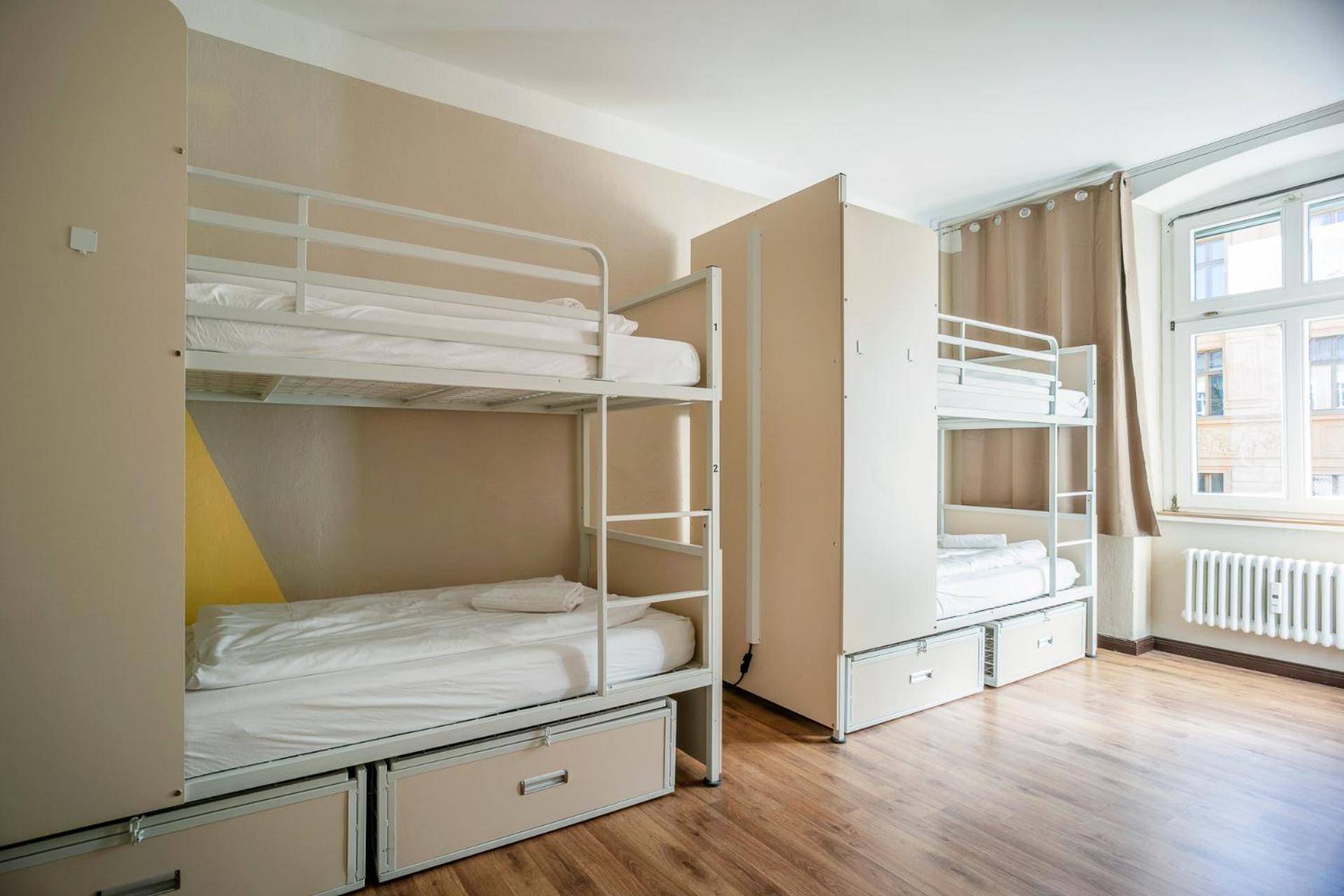 Bed in 4-Bed Mixed Dormitory Room photo 1