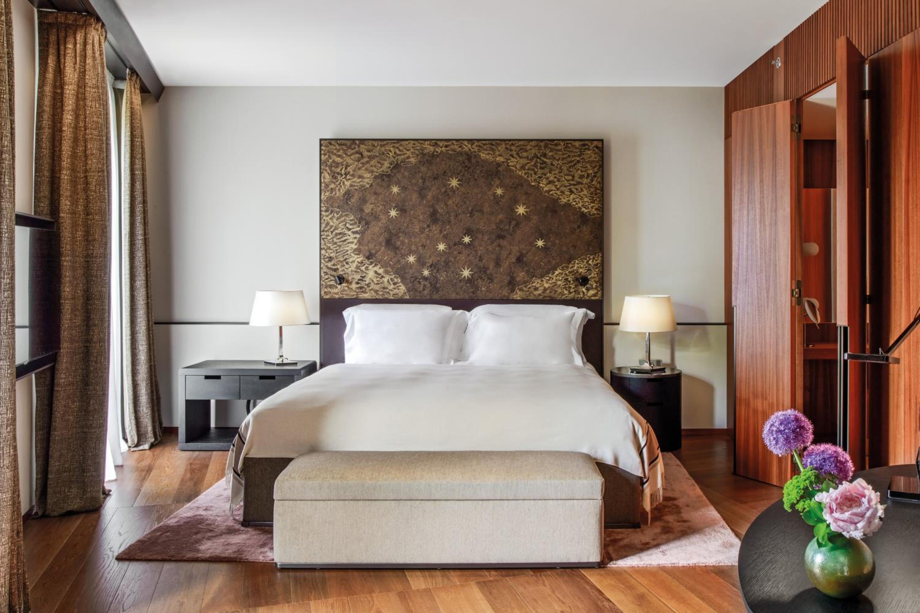 Premium Suite with Garden View