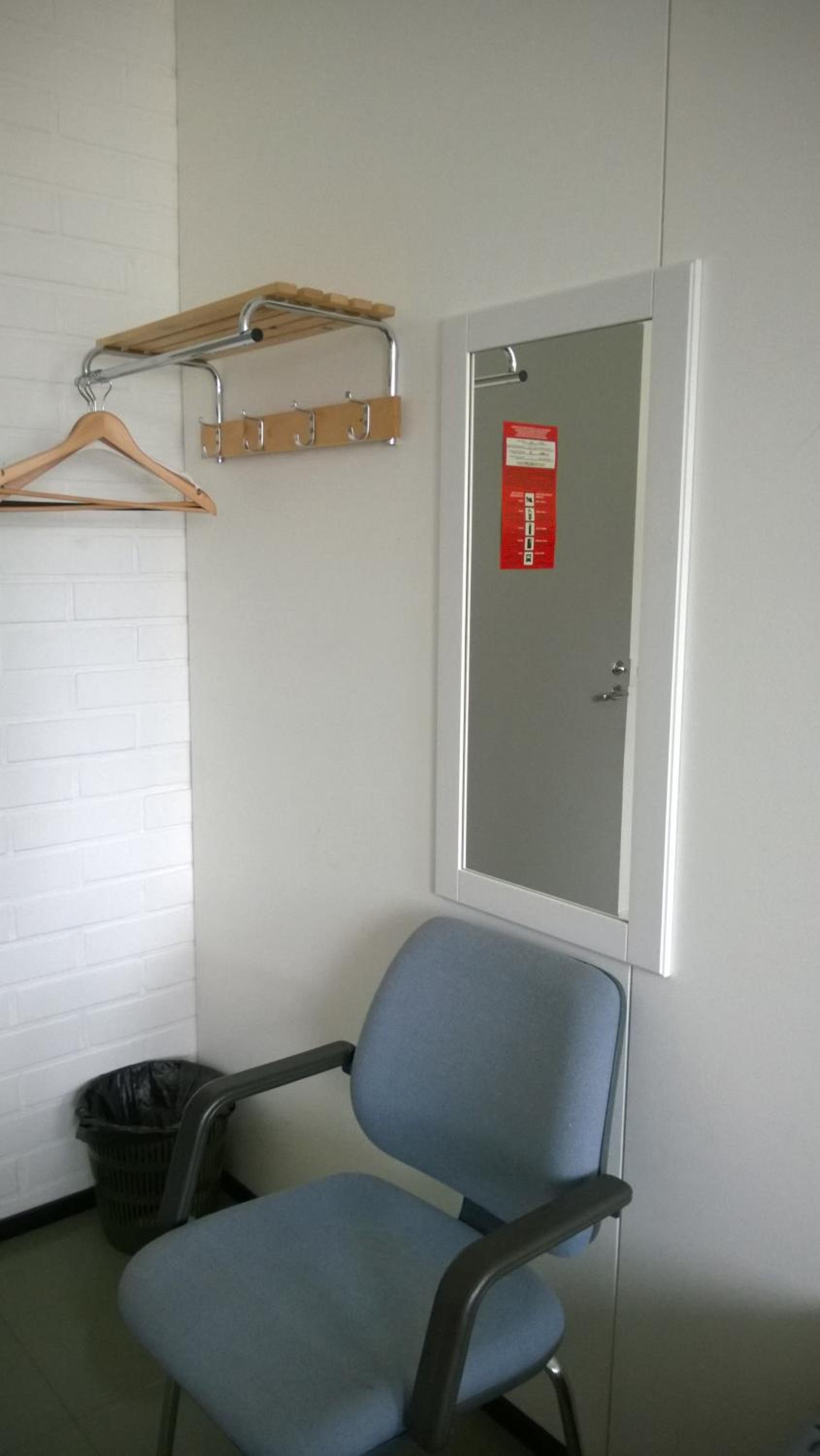 Small Single Room photo 2