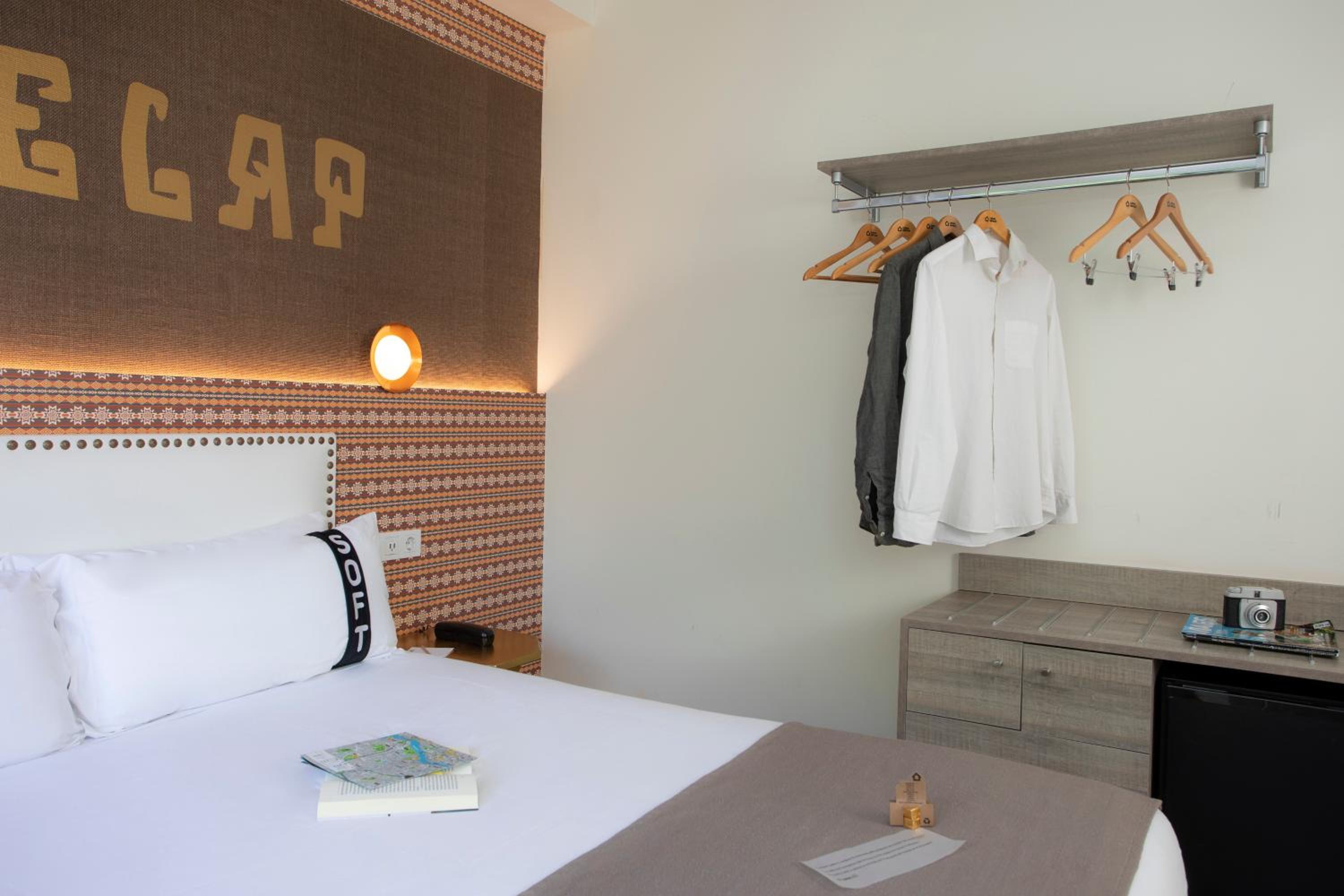 Double Room - Photo 7