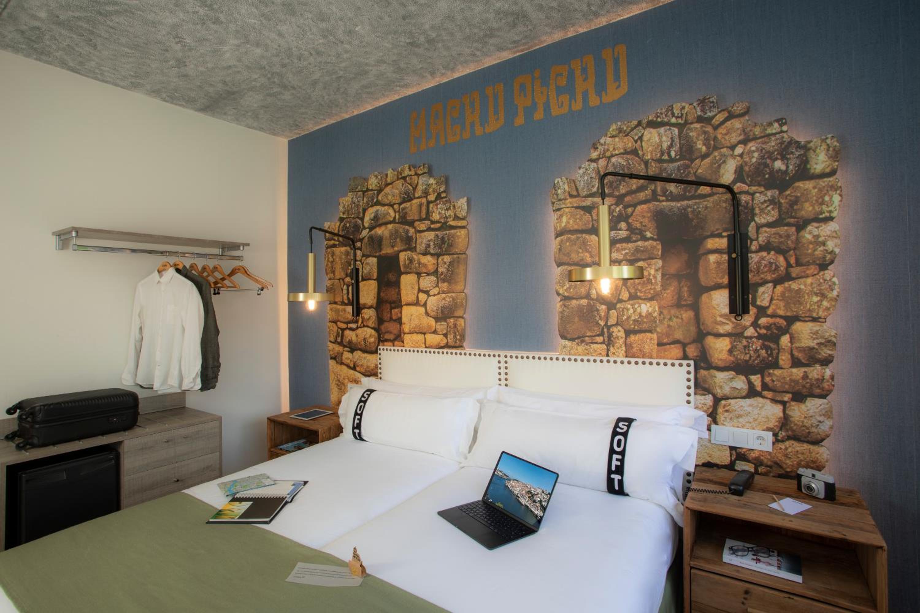 Twin Room - Photo 2