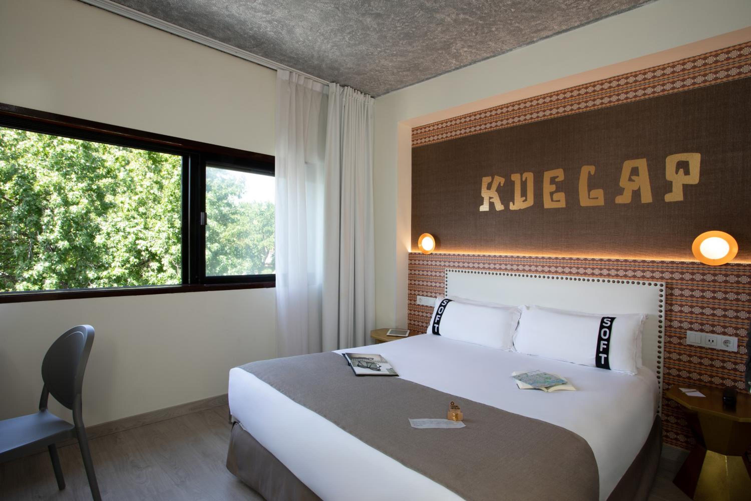 Double Room - Photo 2