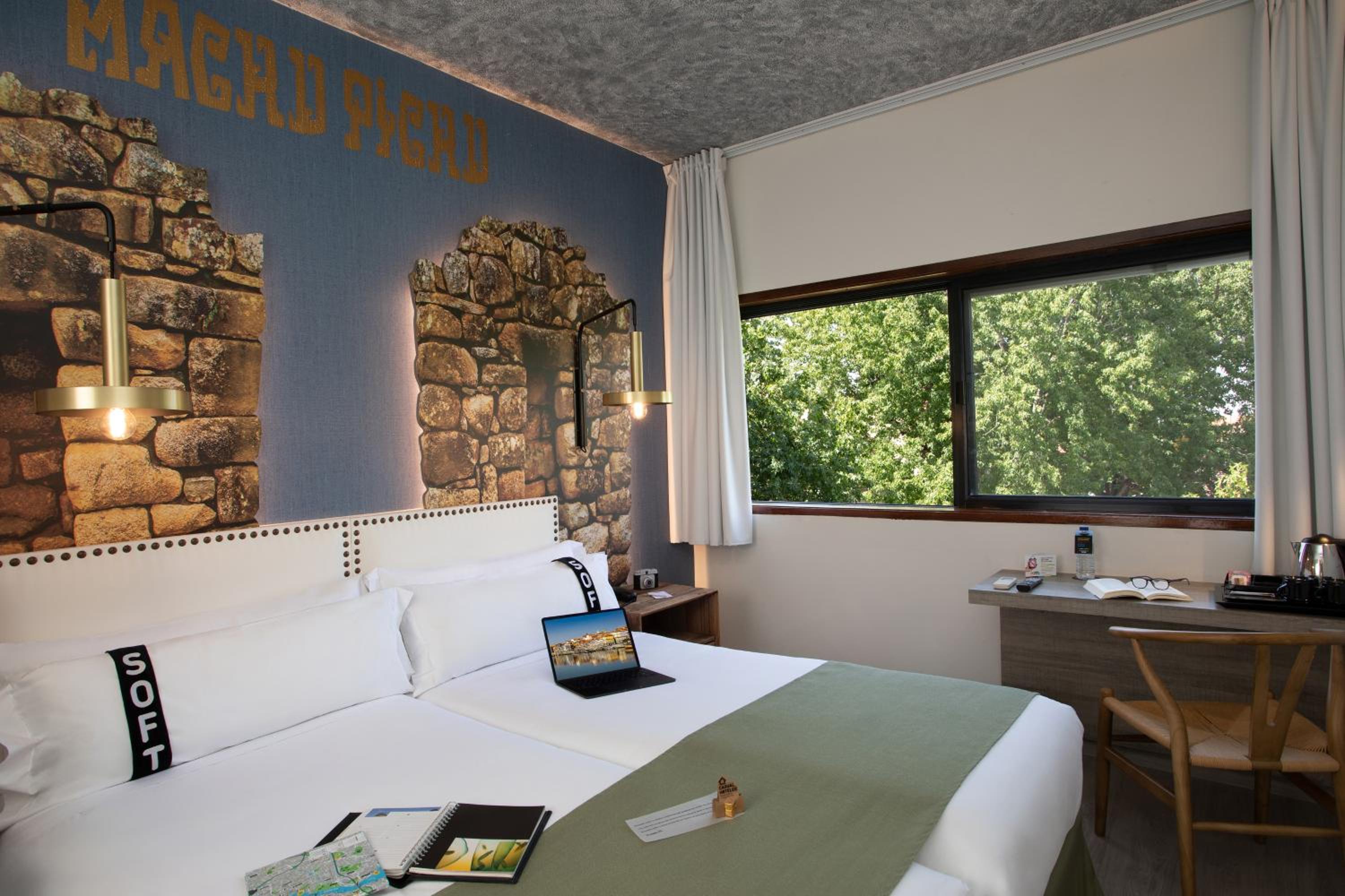 Twin Room - Photo 6