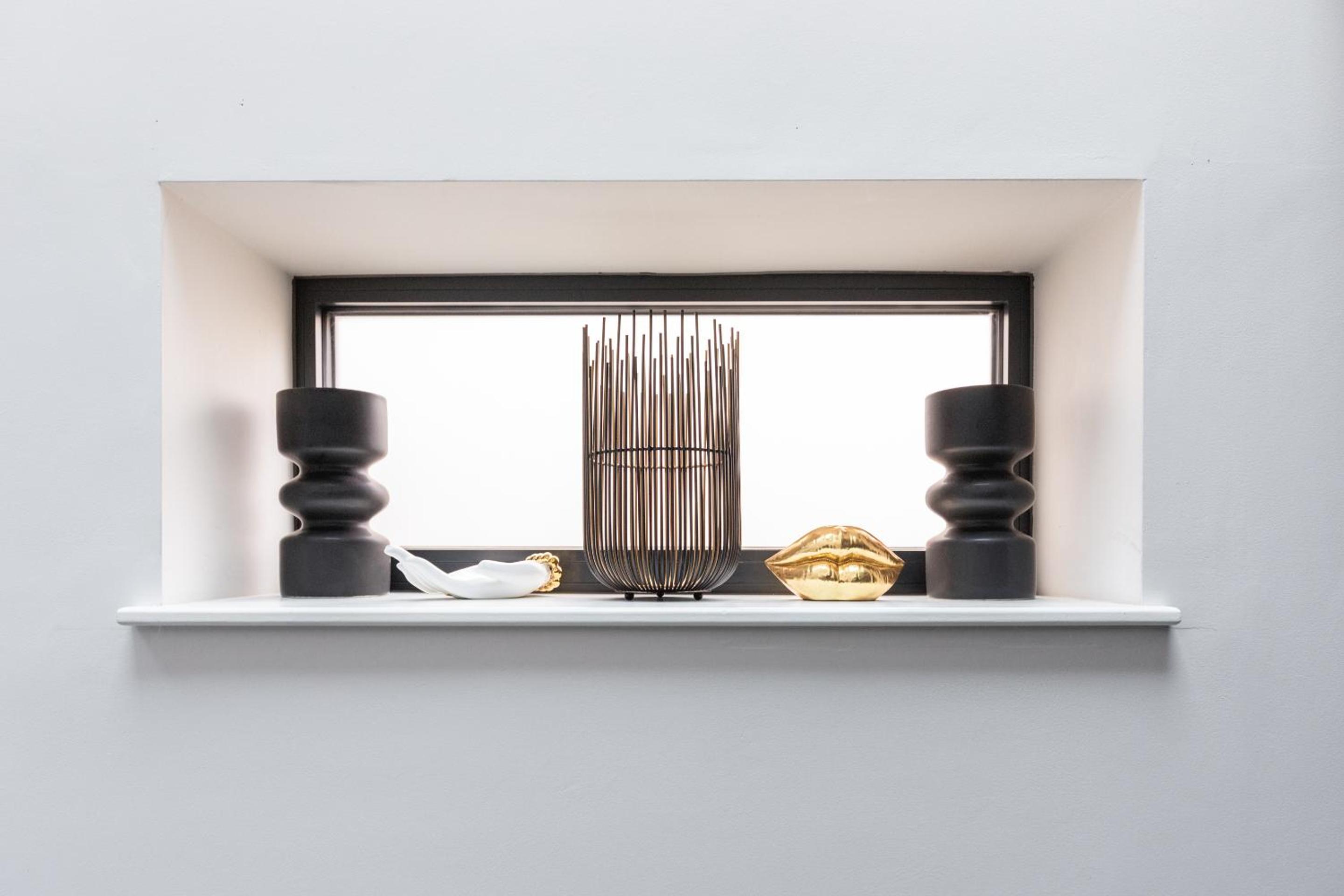Apartment with Balcony - Photo 8