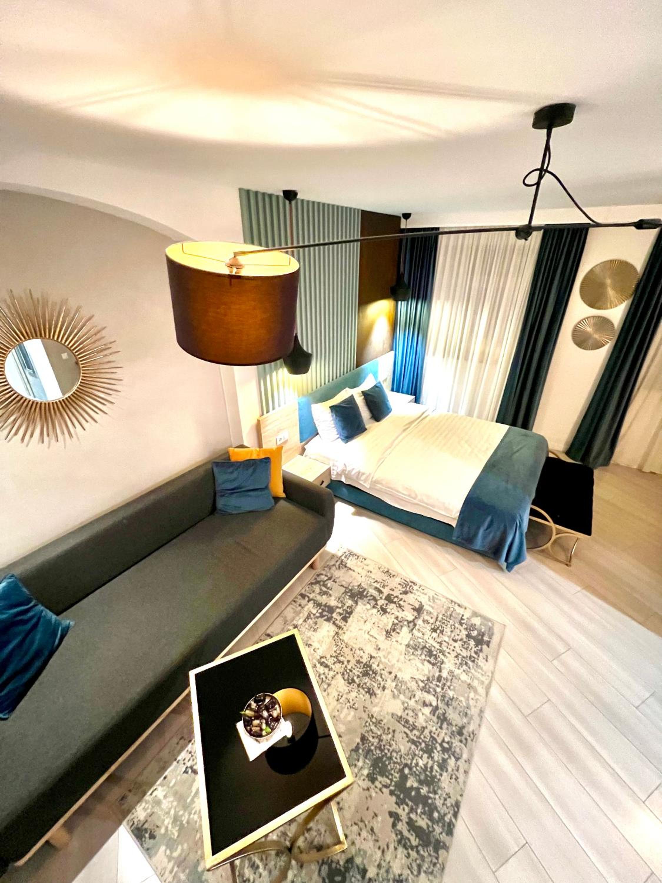 Family Junior Suite - Photo 1