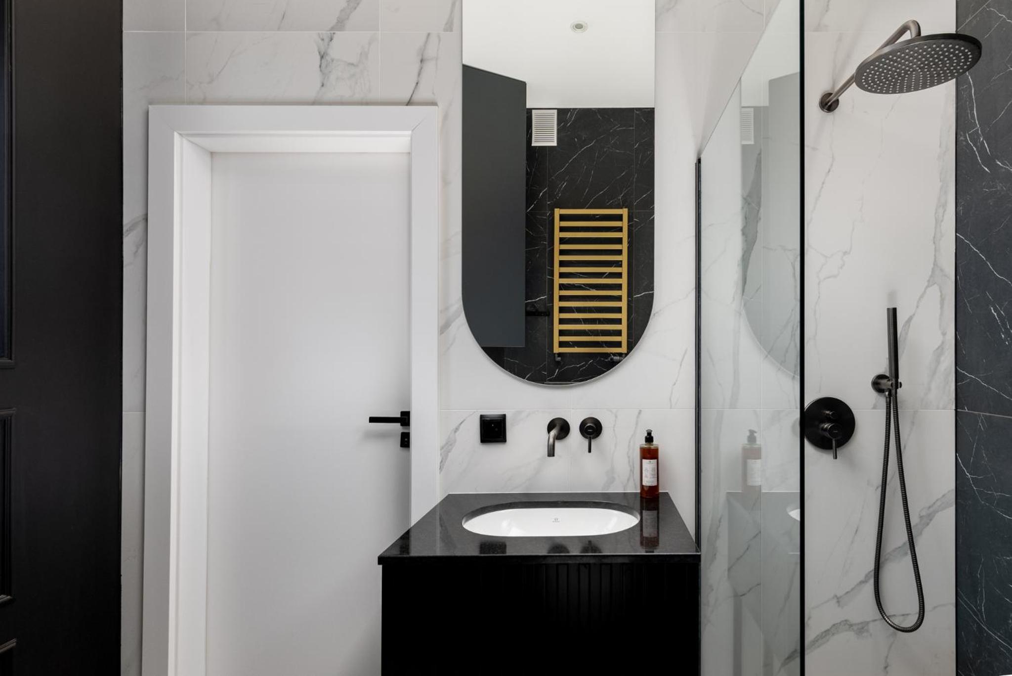 Deluxe Suite with Balcony – 30m2