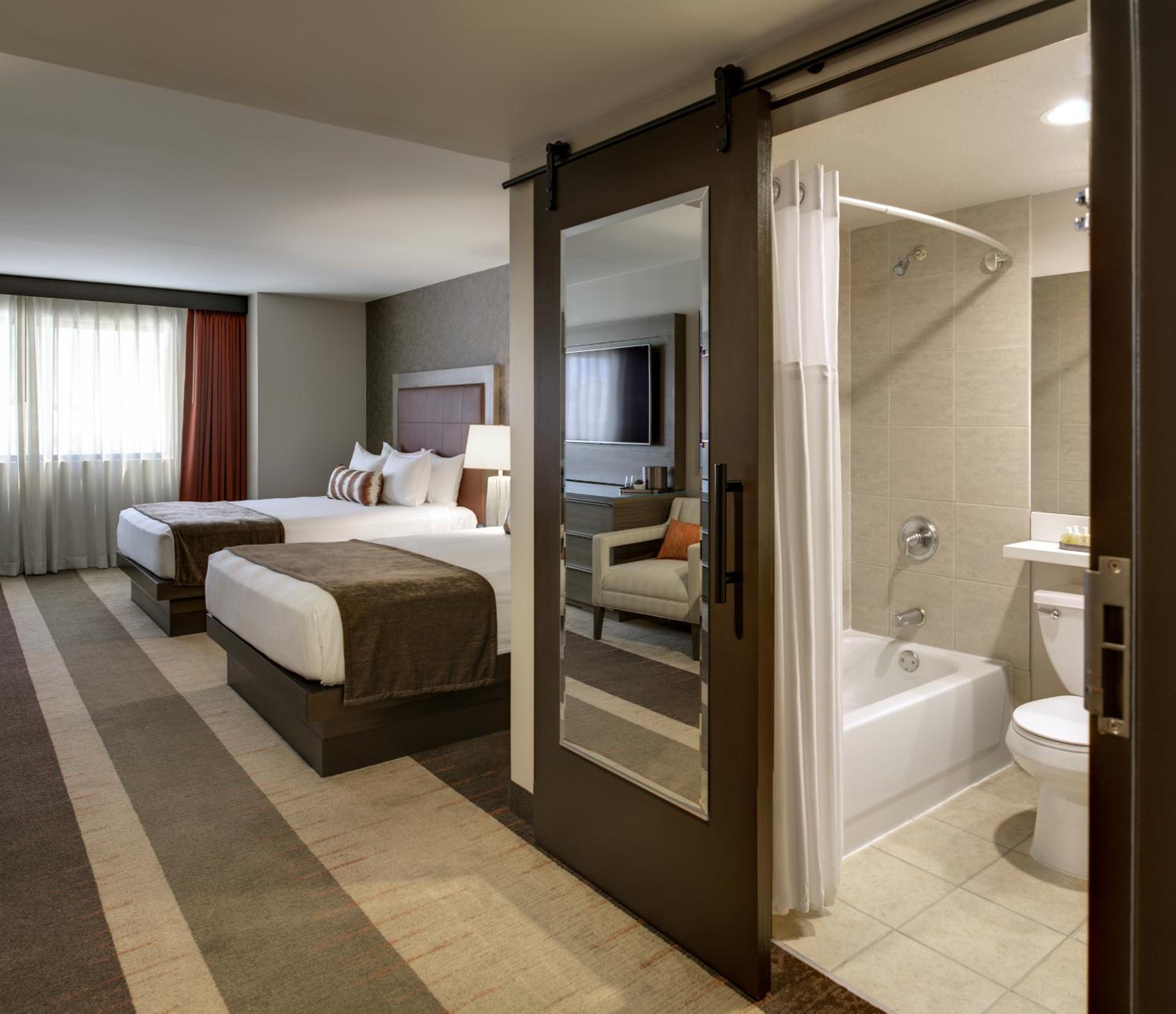 Deluxe Room - Bed Type Assigned at Check-In - Photo 6
