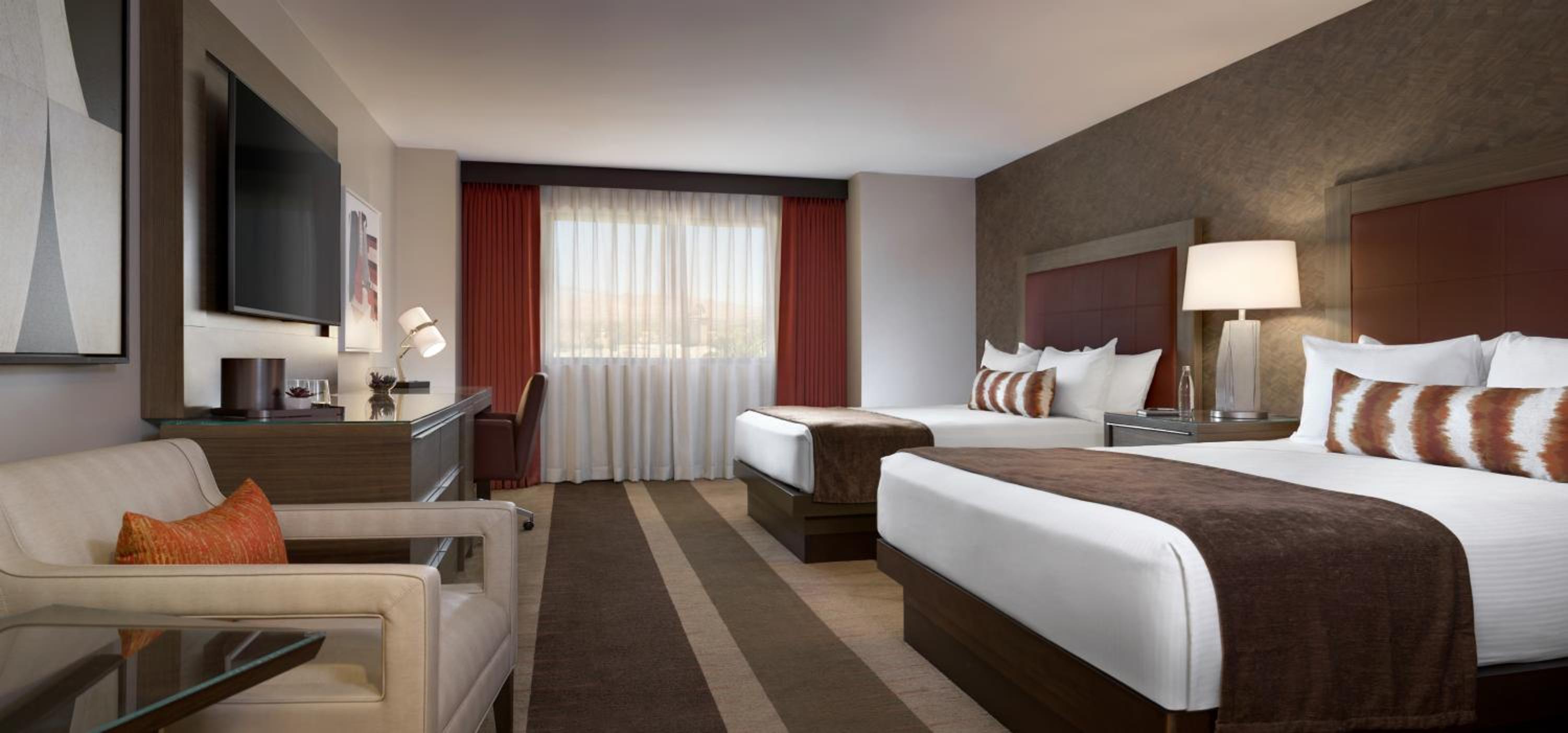 Deluxe Room - 2 Queen Beds - Photo 6