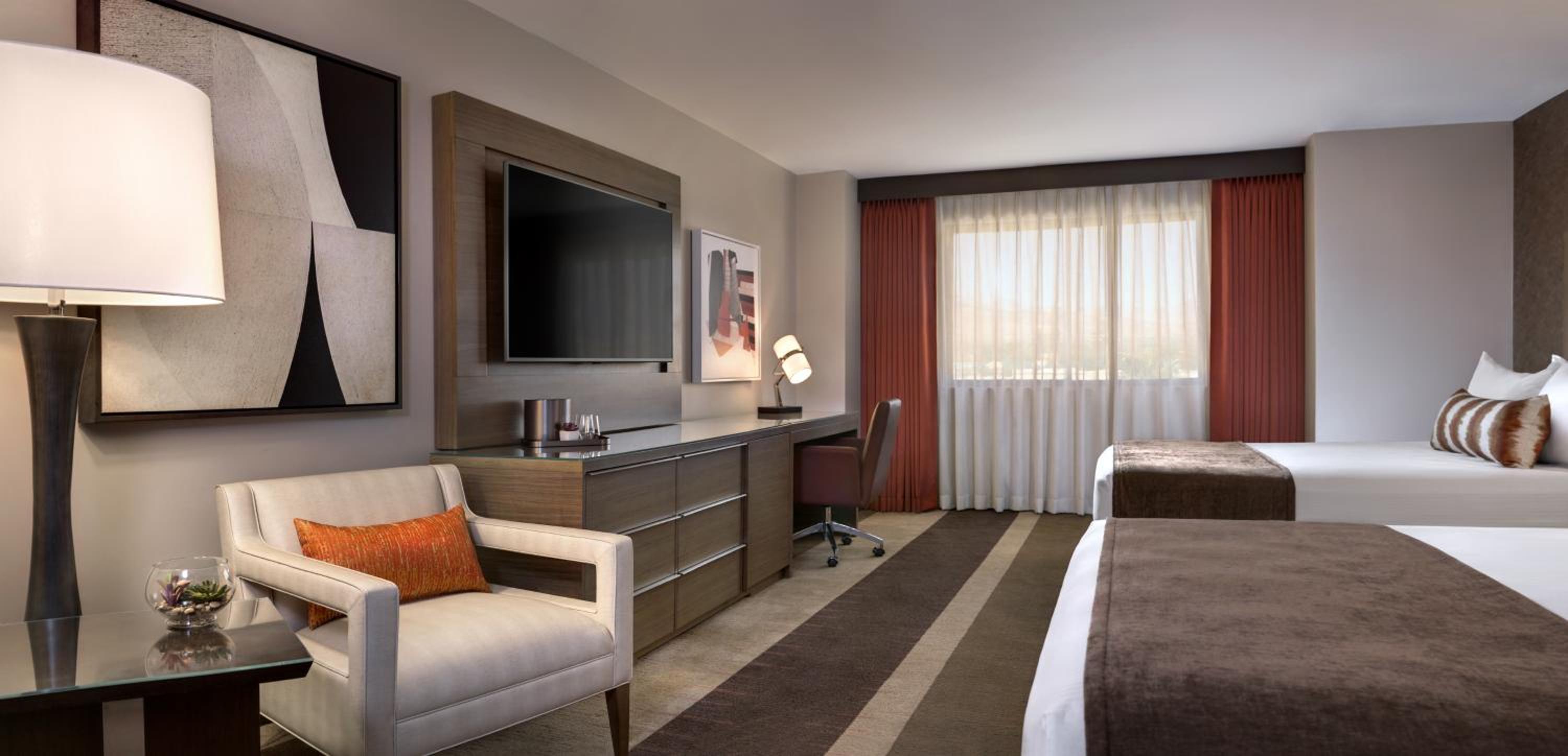 Deluxe Room - Bed Type Assigned at Check-In - Photo 3