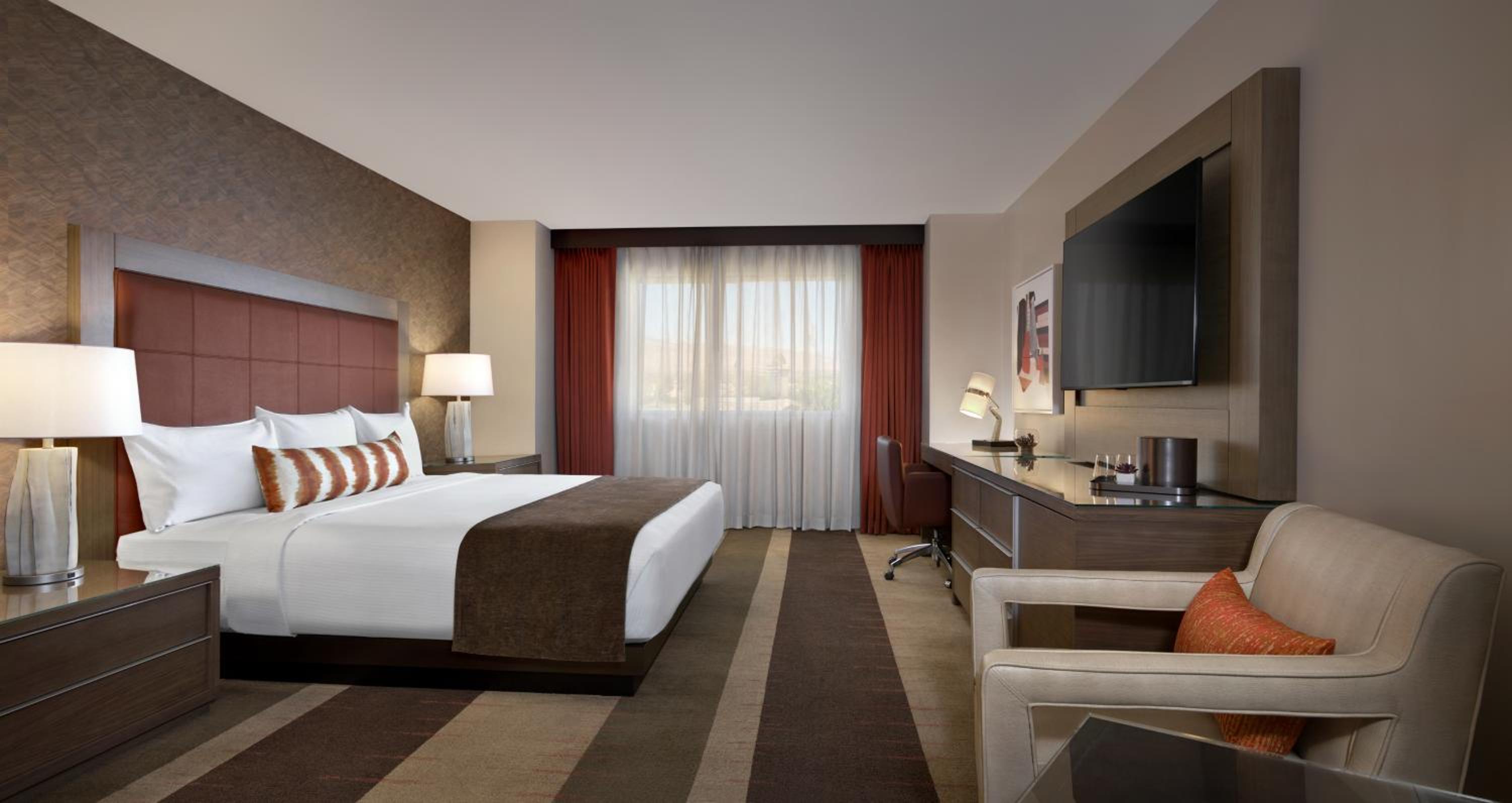 Deluxe Room - Bed Type Assigned at Check-In - Photo 4