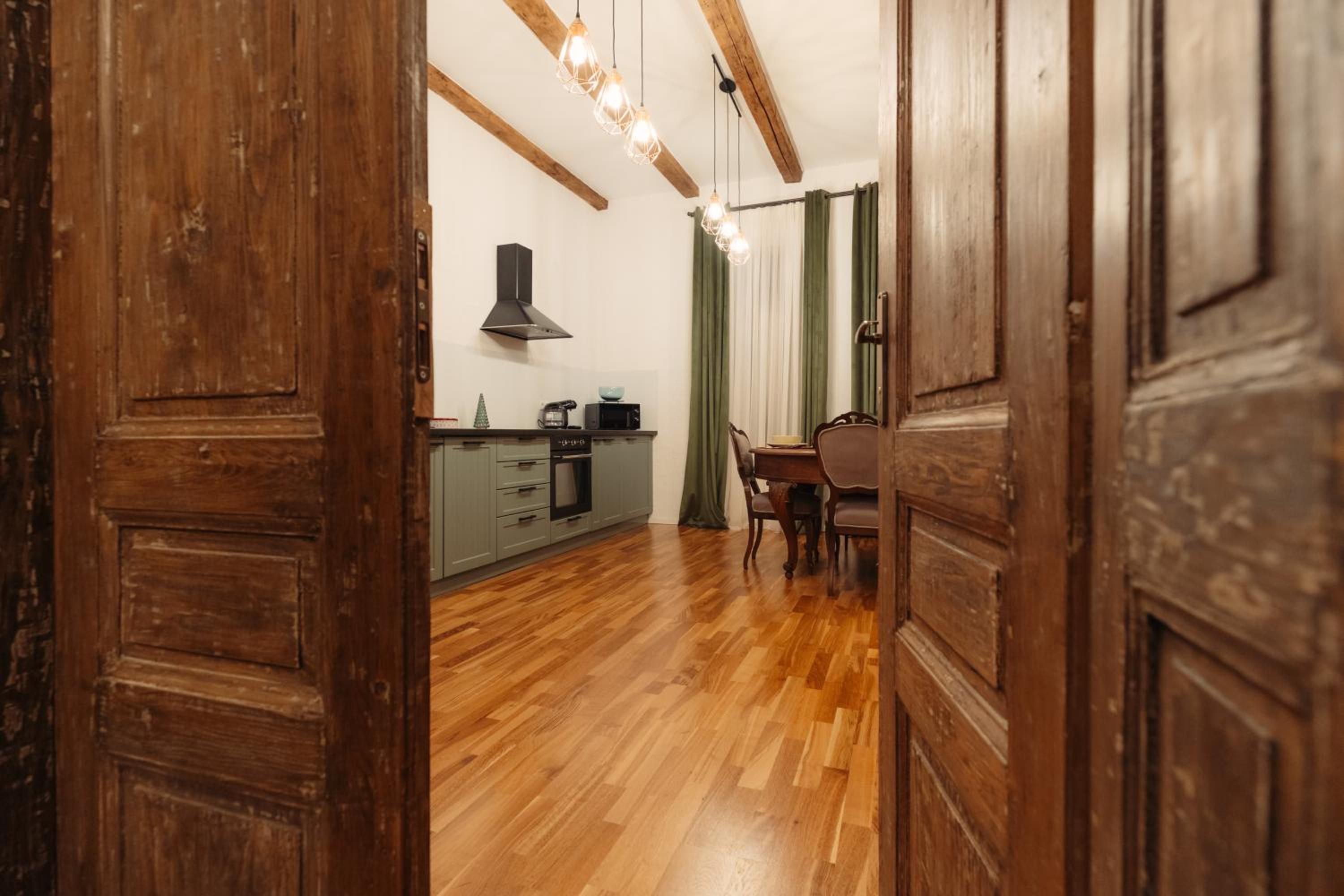 One-Bedroom Apartment - Photo 4