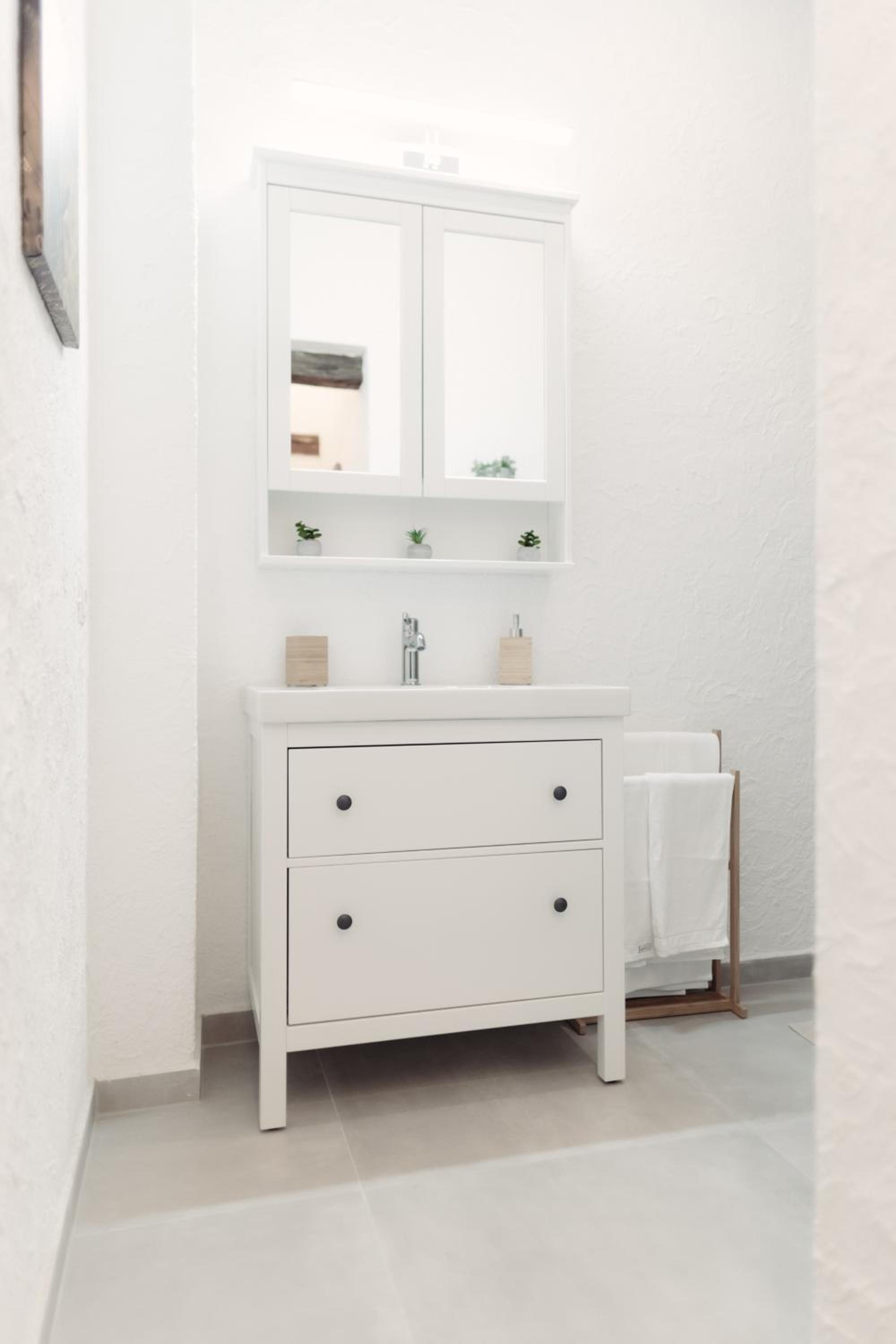 One-Bedroom Apartment - Photo 24