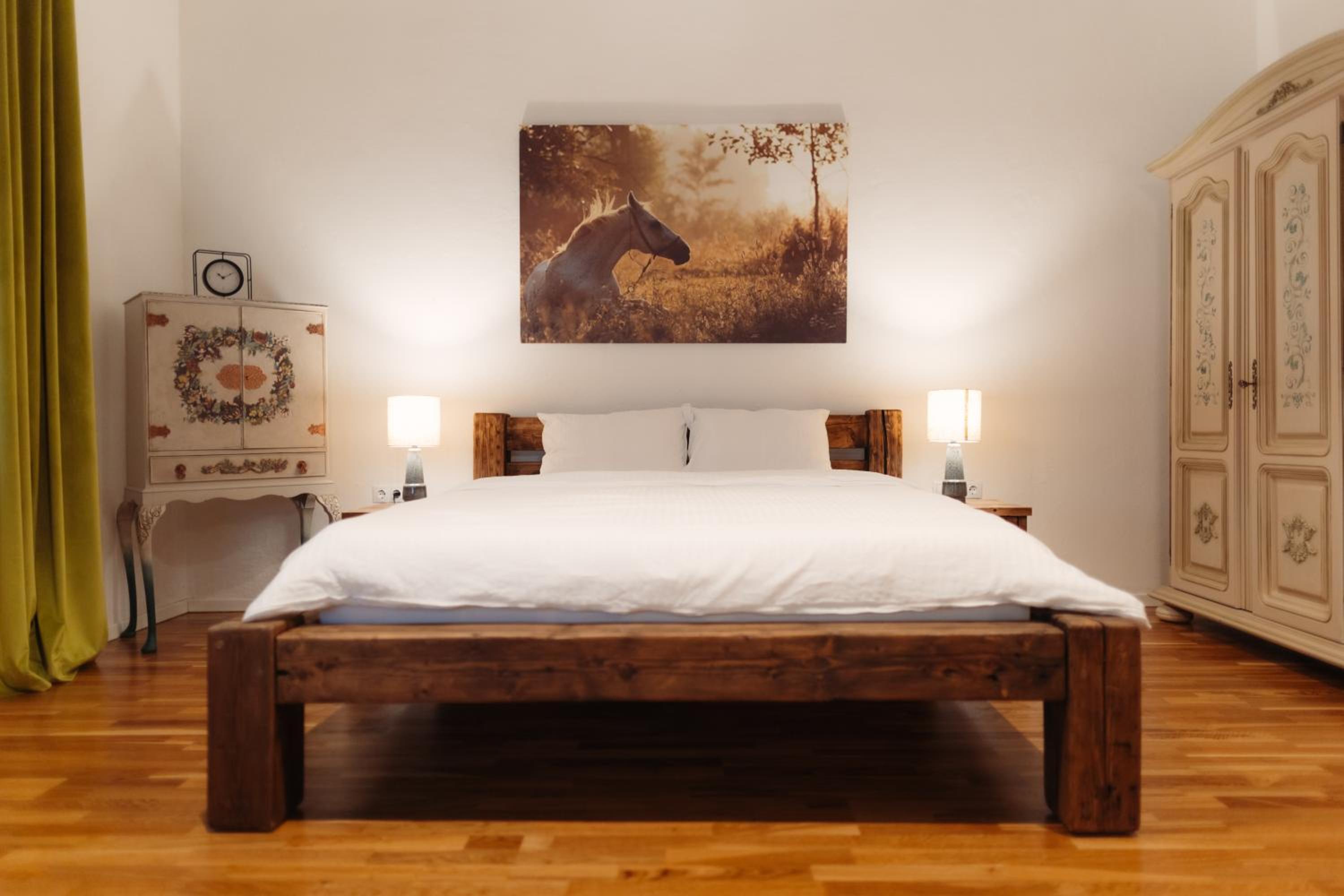One-Bedroom Apartment - Photo 19