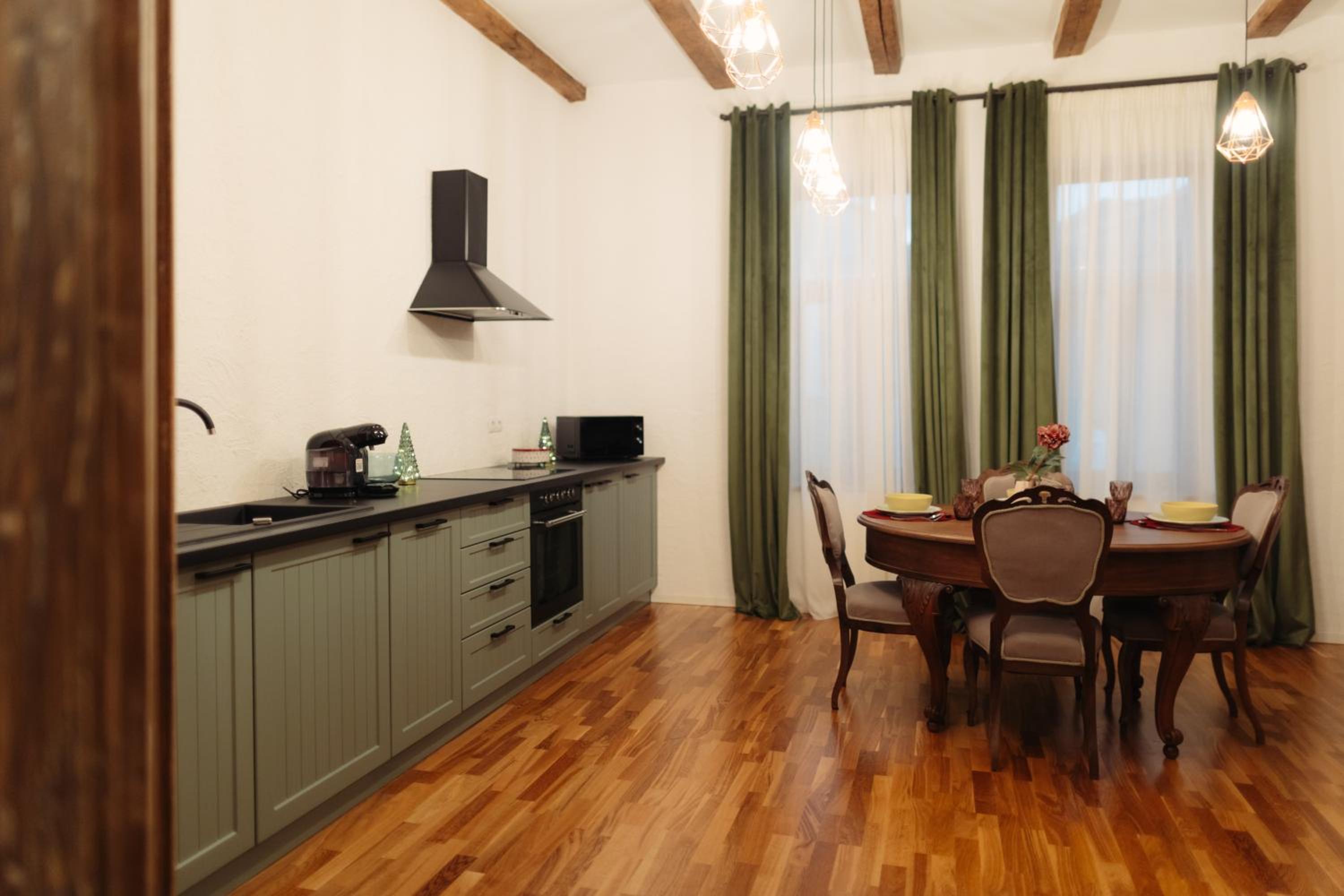 One-Bedroom Apartment - Photo 6
