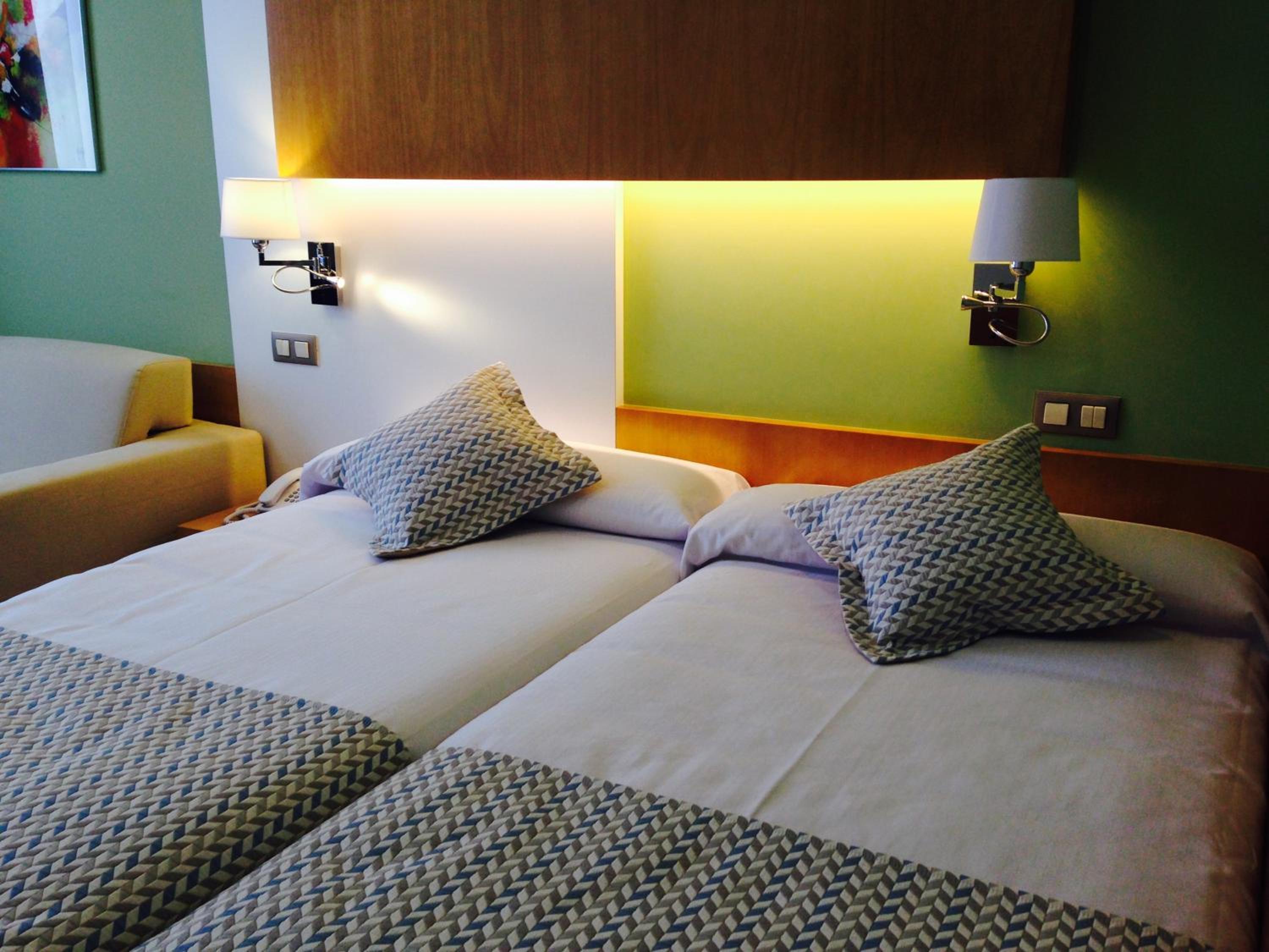 Habitación Doble o Twin Estándar con Cama Extra
