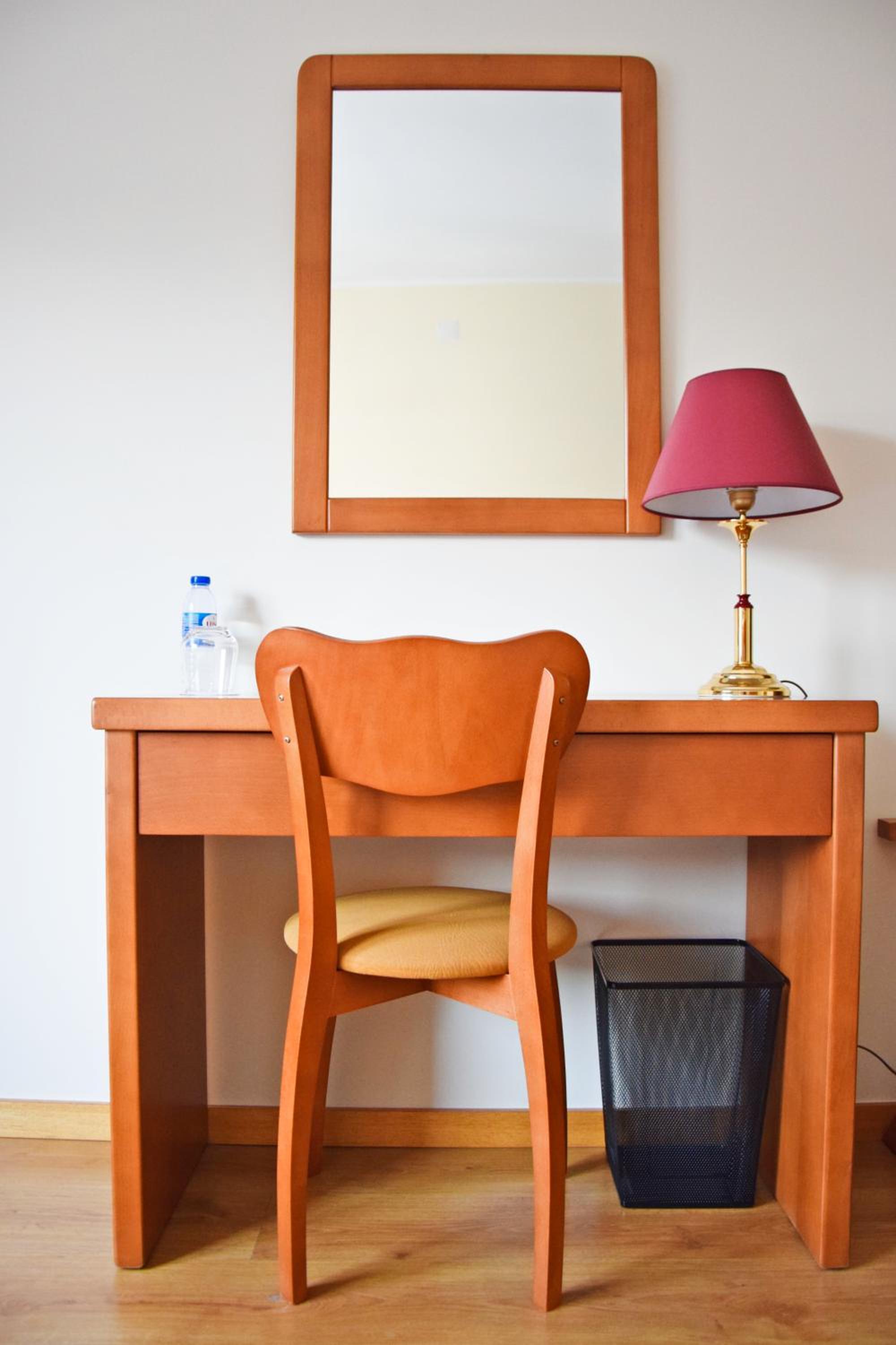 Twin Room - Disability Access photo 3