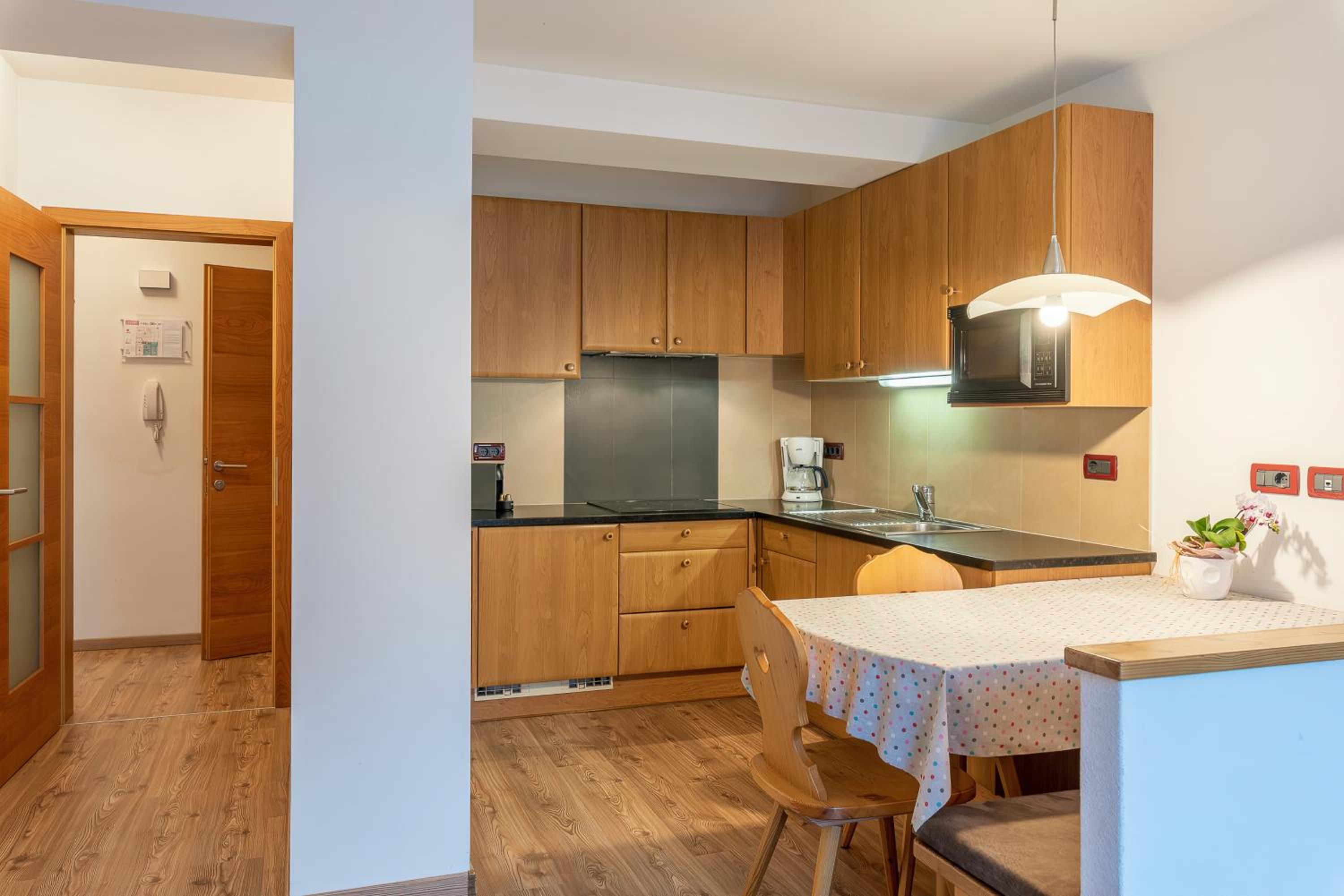 One-Bedroom Apartment (4 Adults)