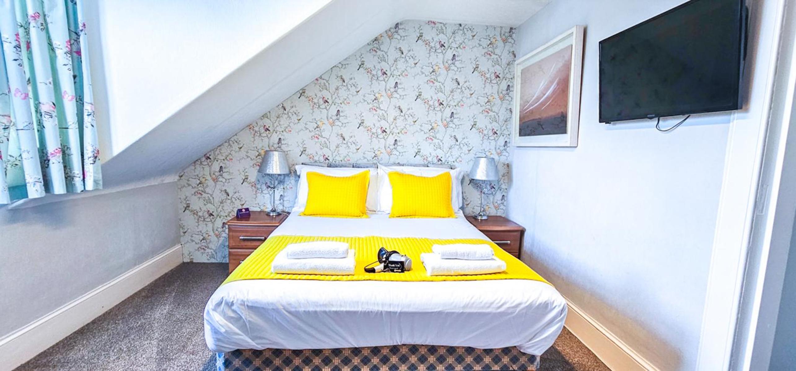 Double Room with Private Bathroom photo 2