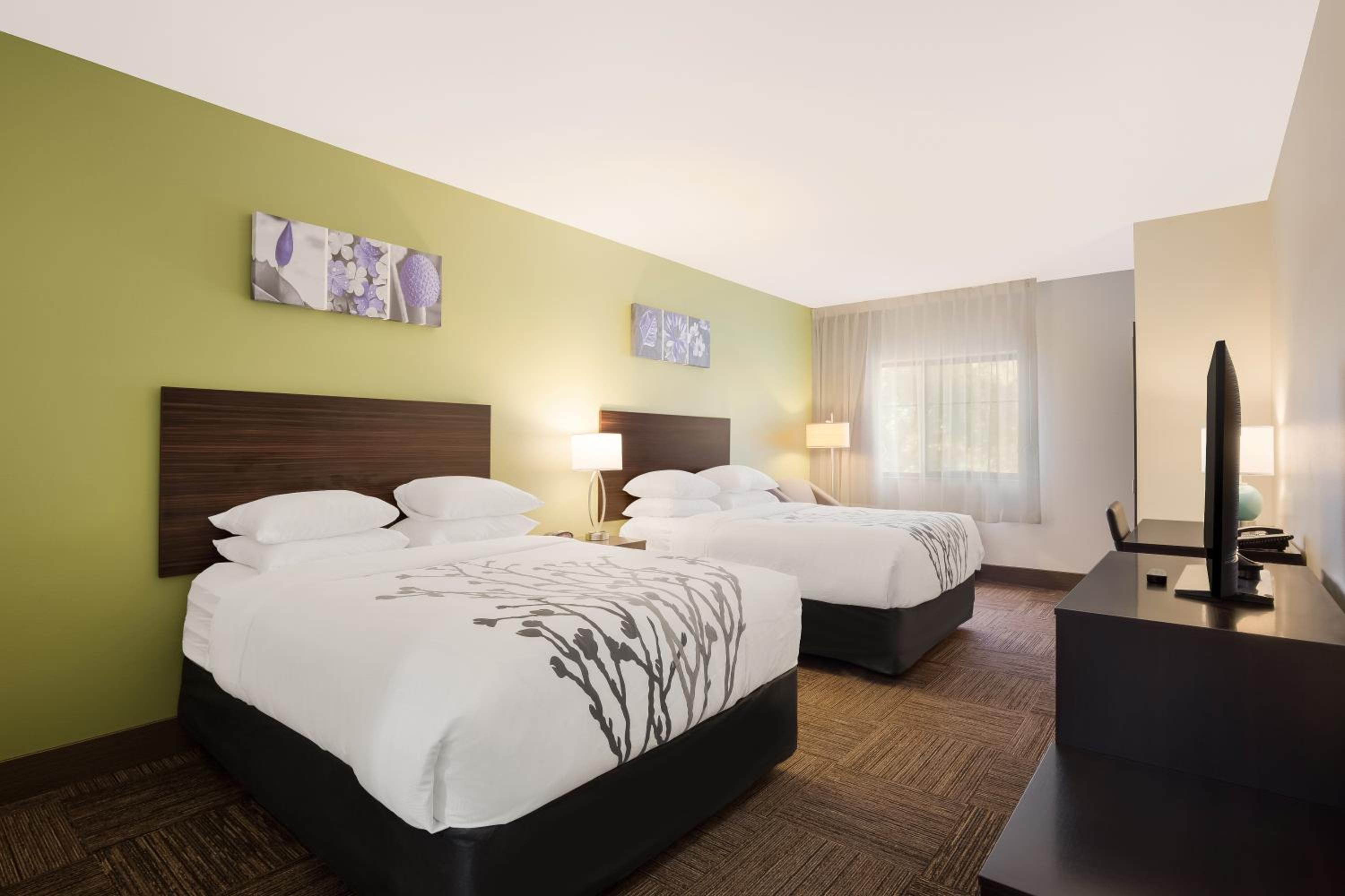 Standard Queen Room with Two Queen Beds - Non Smoking  - Photo 1