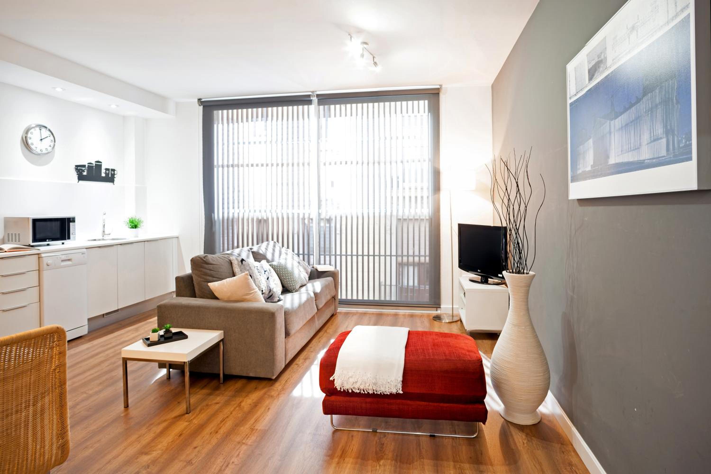 One-Bedroom Apartment with Terrace (4 Adults) - Bilbao 11 photo 2