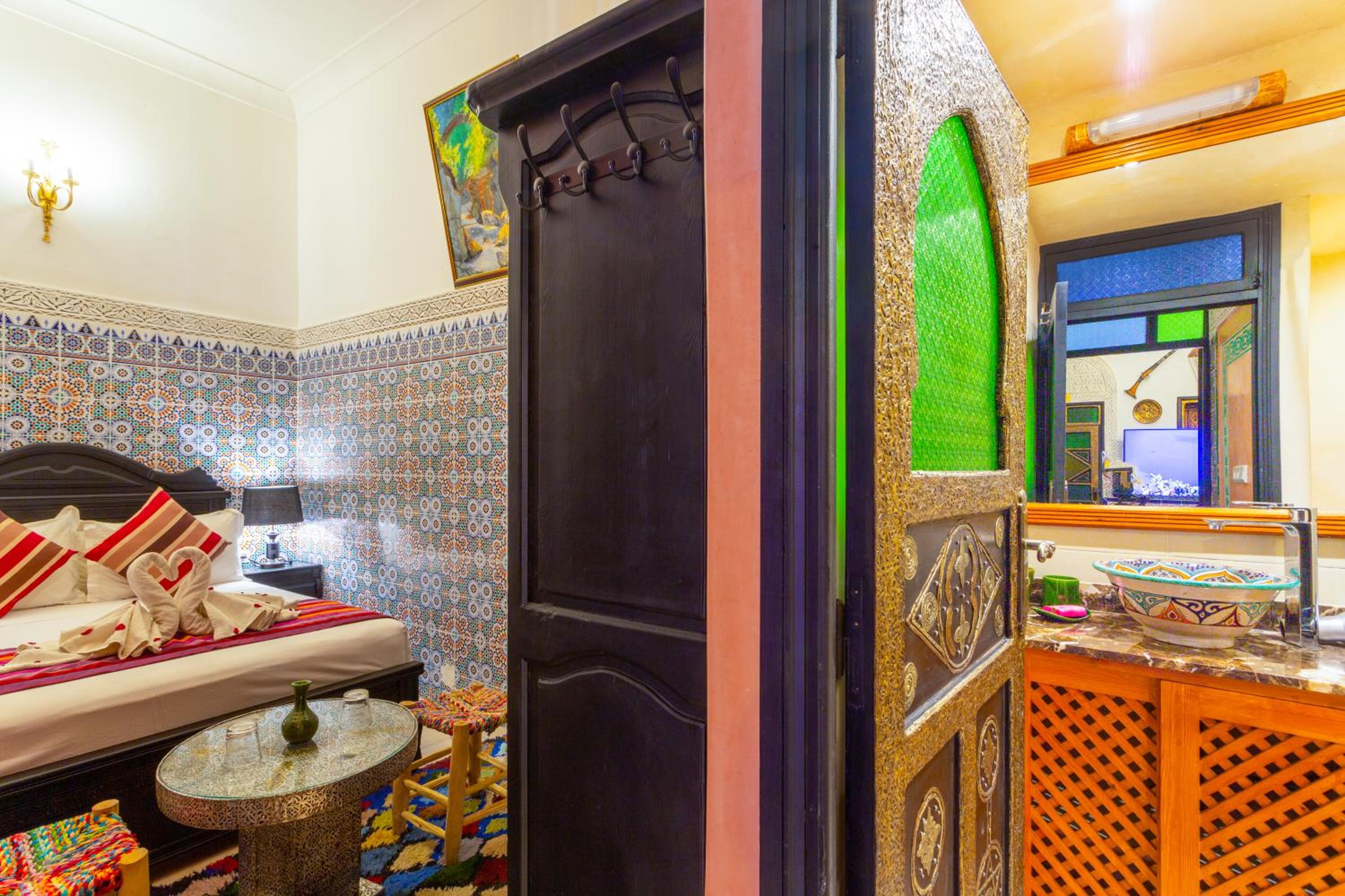 Double Room with Private External Bathroom - Photo 3