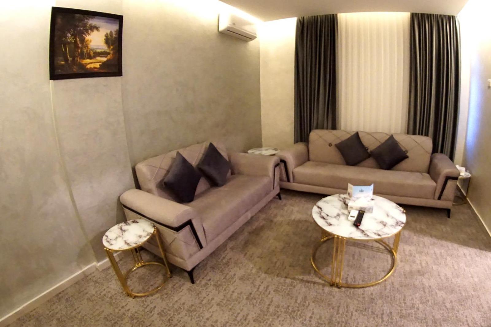 One-Bedroom Apartment - Photo 9