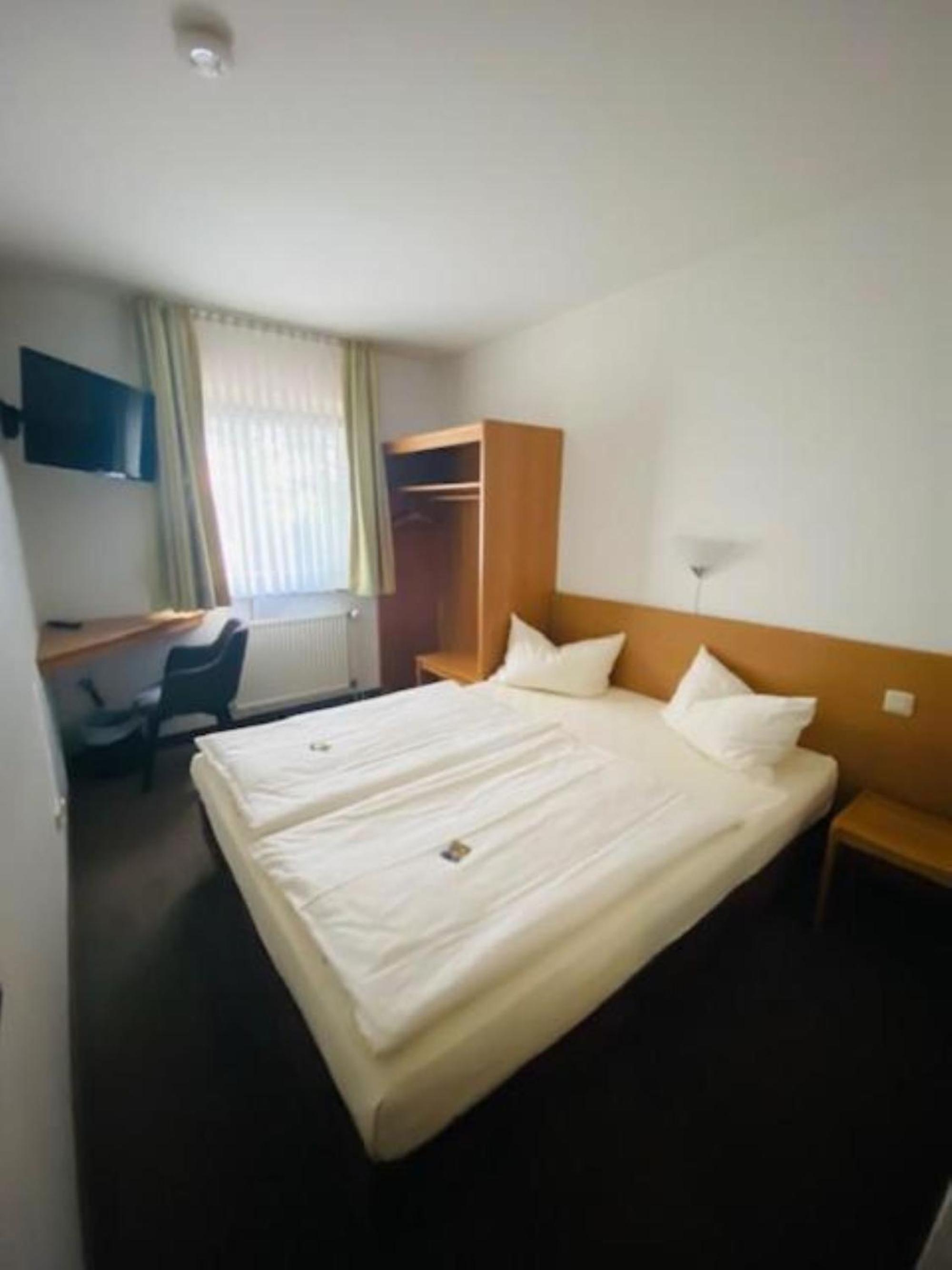 Double Room - Photo 2