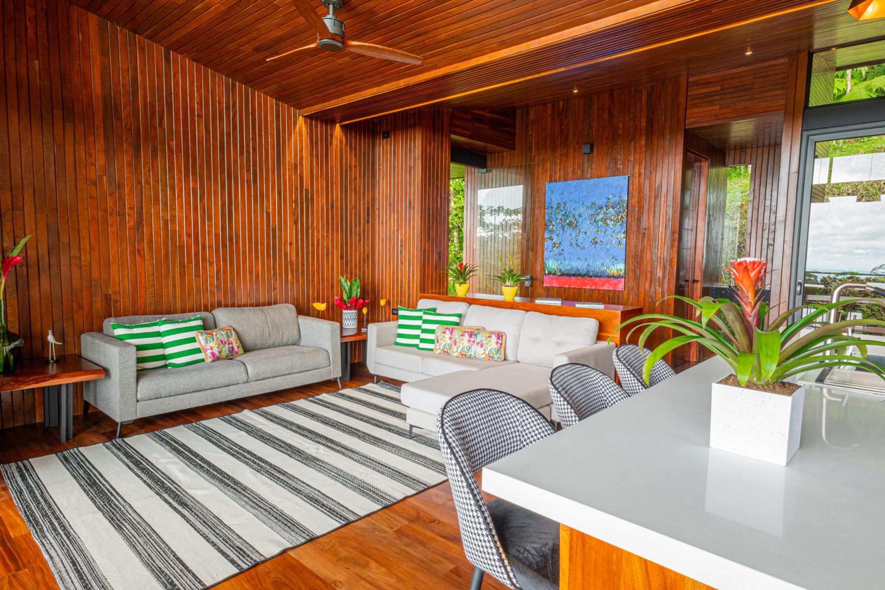 Three-Bedroom Villa photo 1