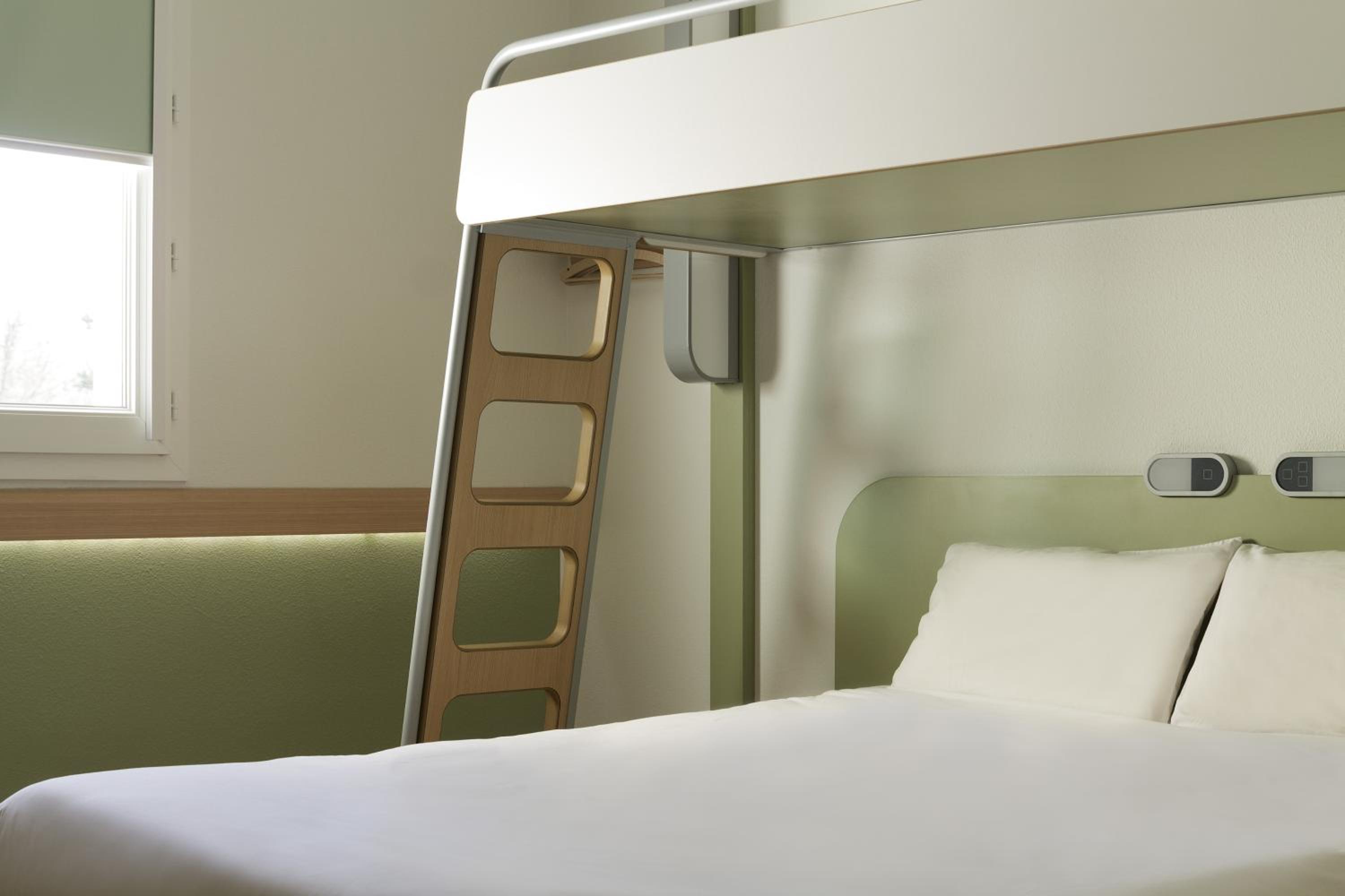 Triple Room - Photo 6