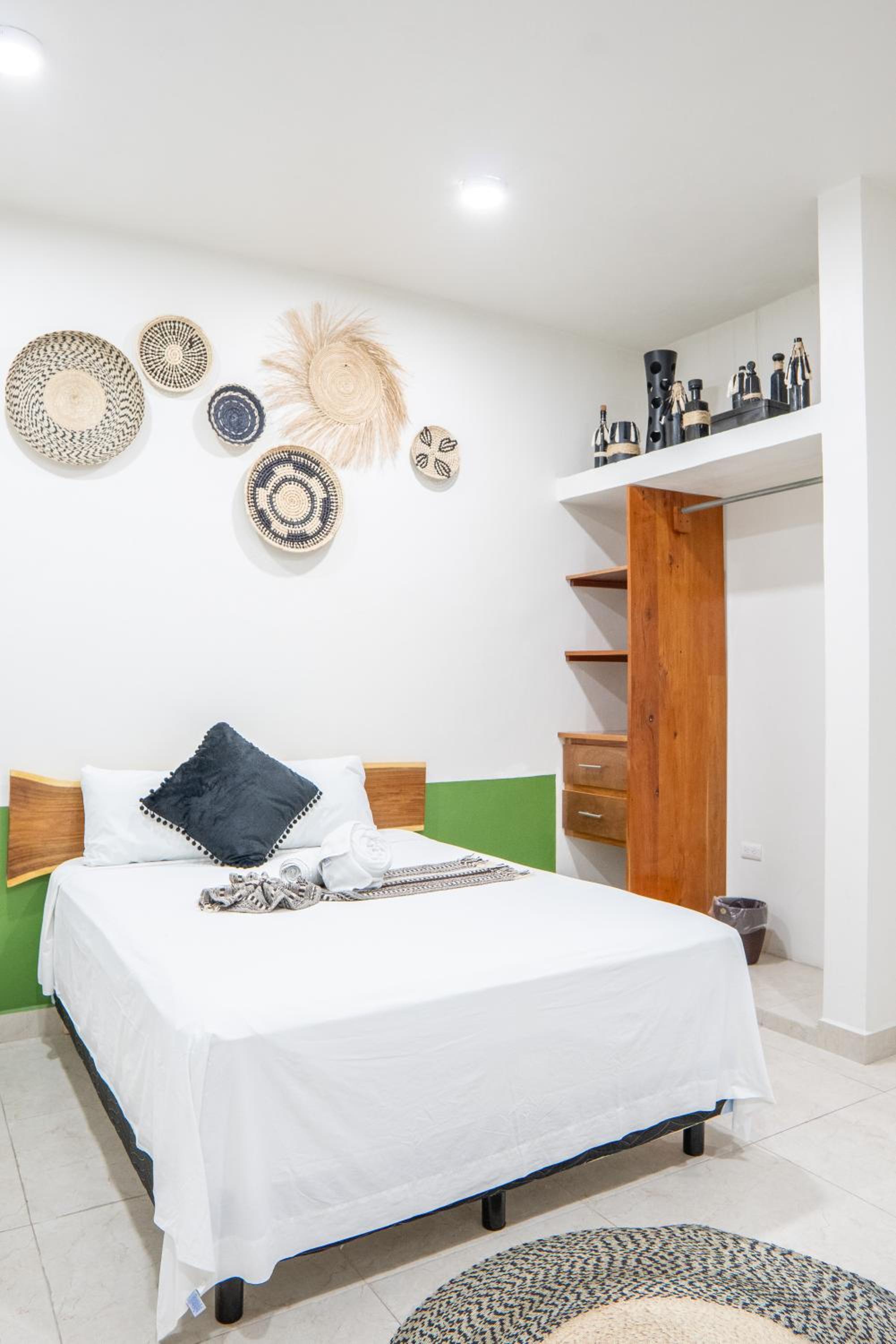 Standard Double Room - Photo 8