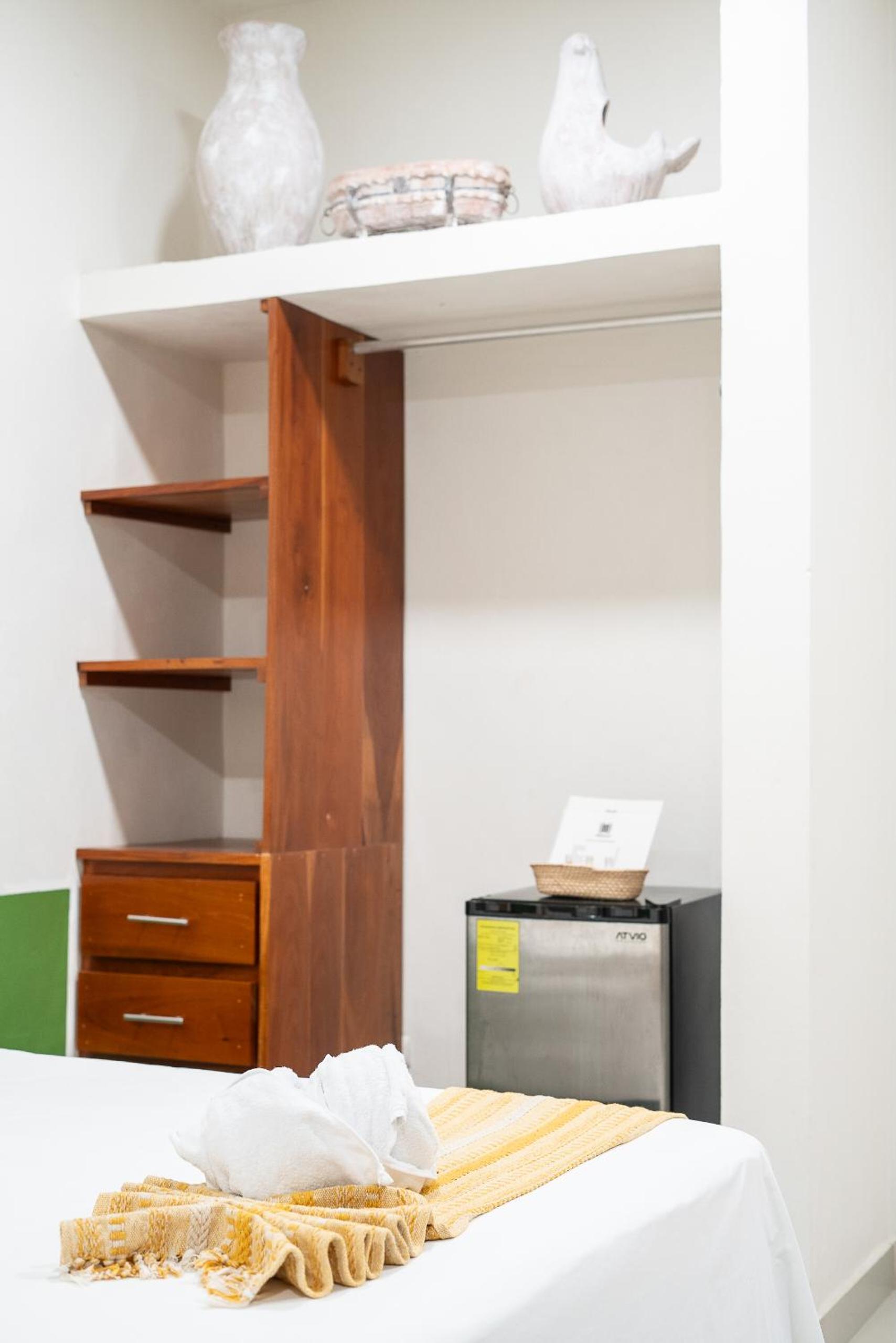 Economy Quadruple Room - Photo 3