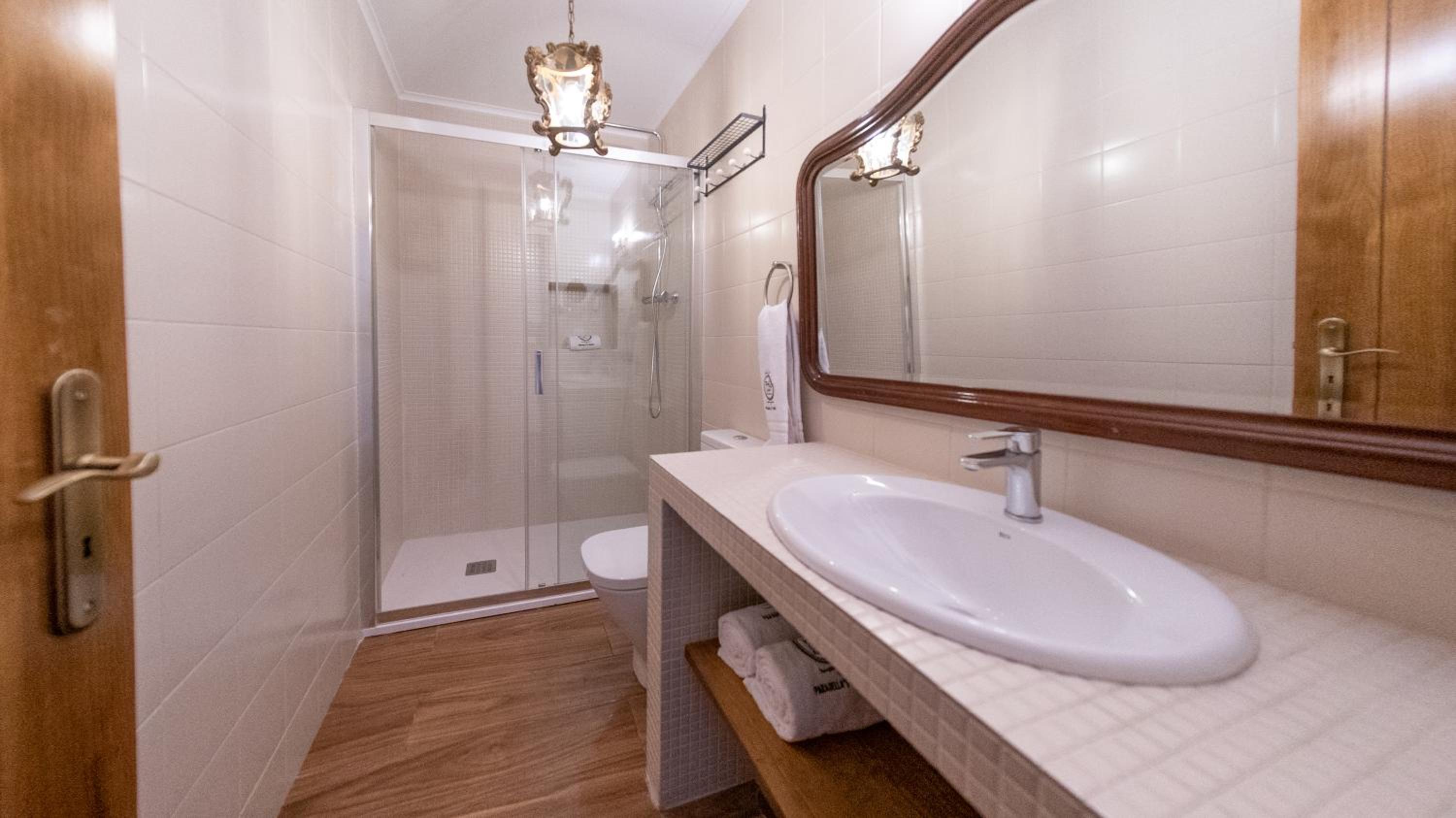 One-Bedroom House - Photo 8