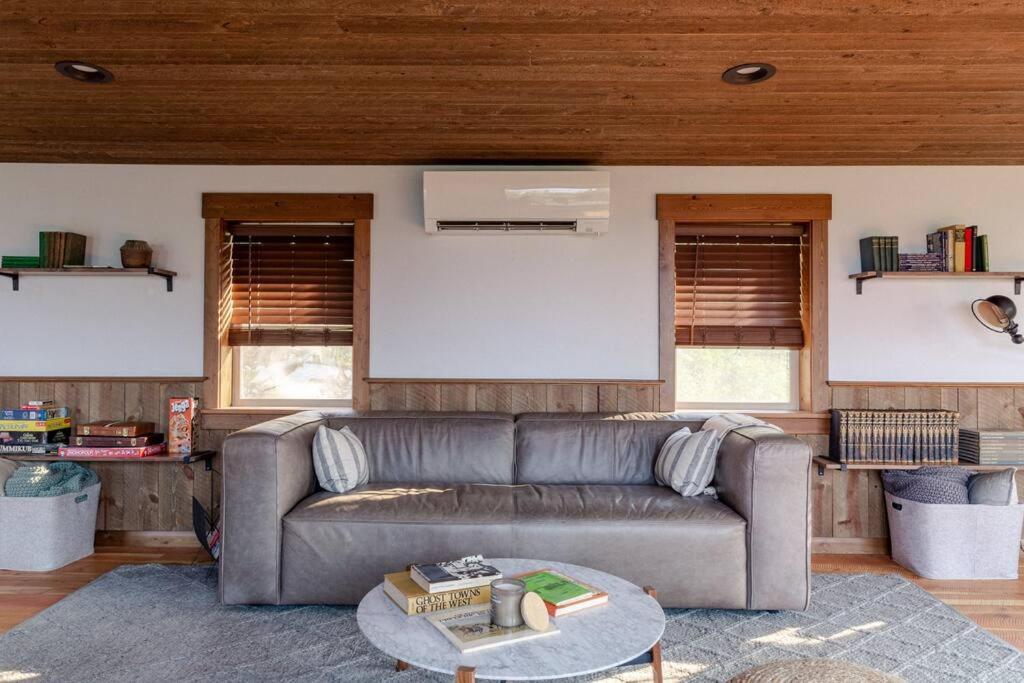 Four-Bedroom House photo 1