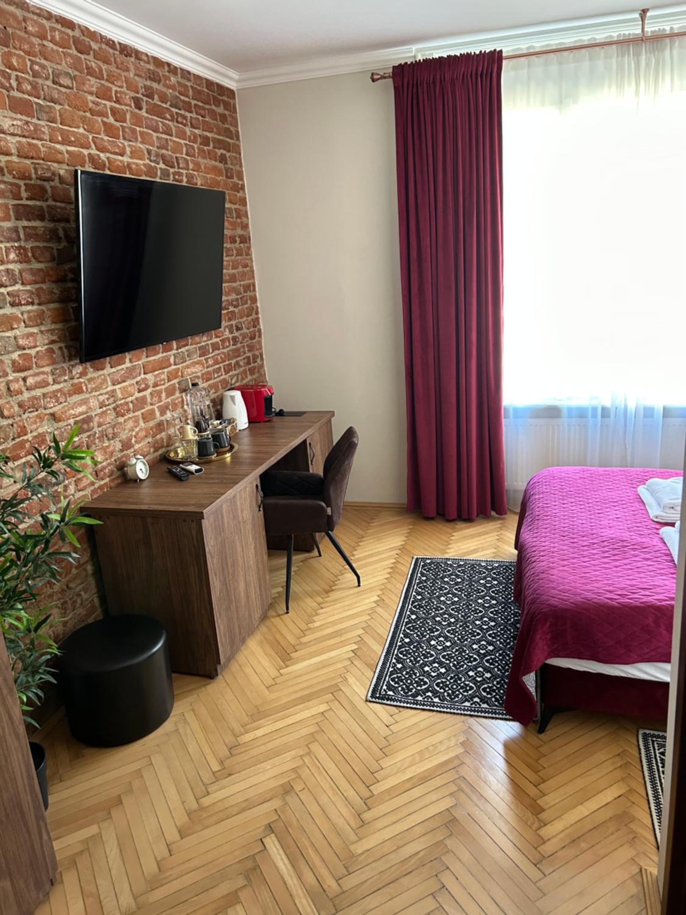 Studio Apartment
