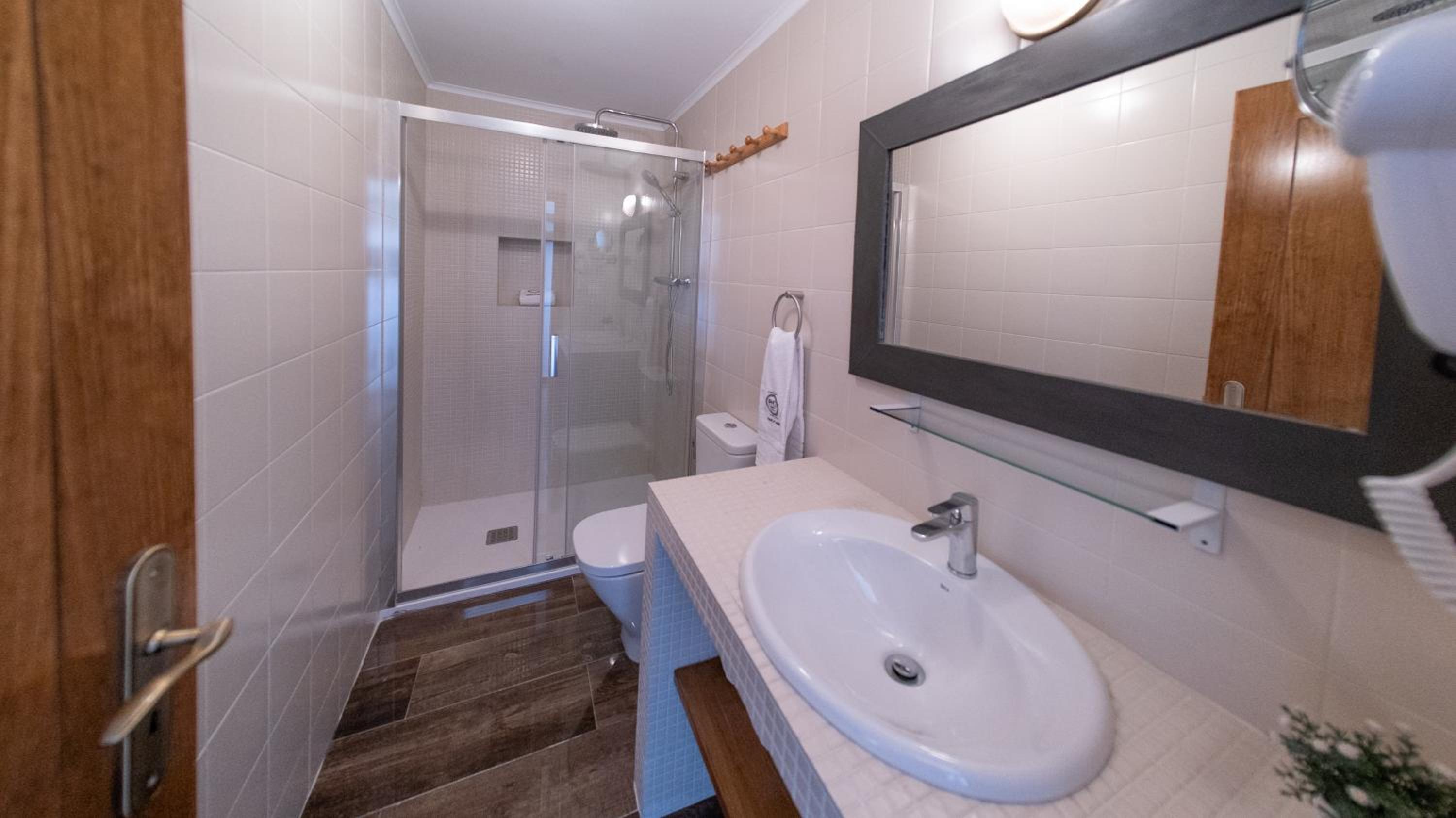 Two-Bedroom House - Photo 5