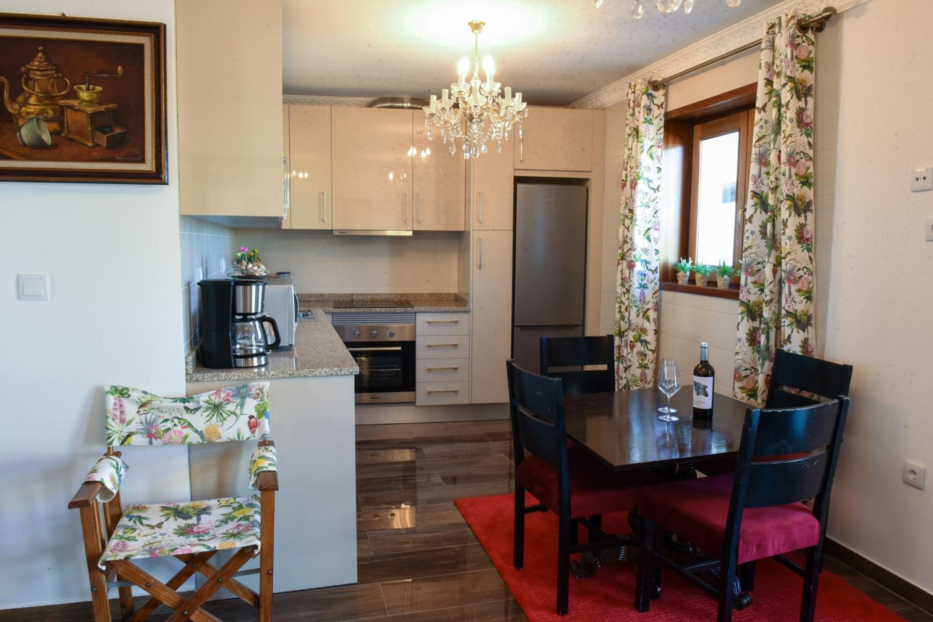 Two-Bedroom House - Photo 7