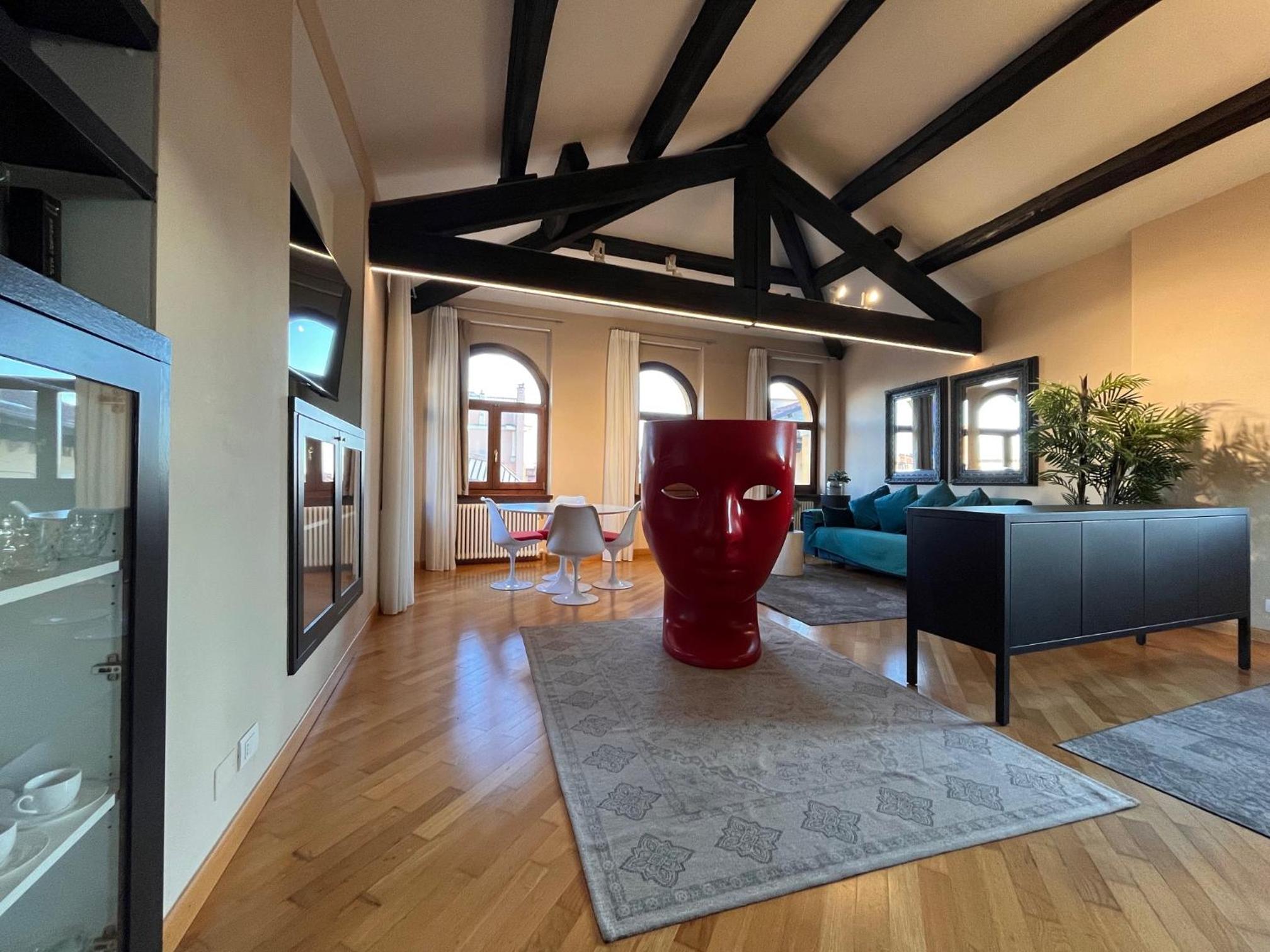 Penthouse Apartment - Photo 1