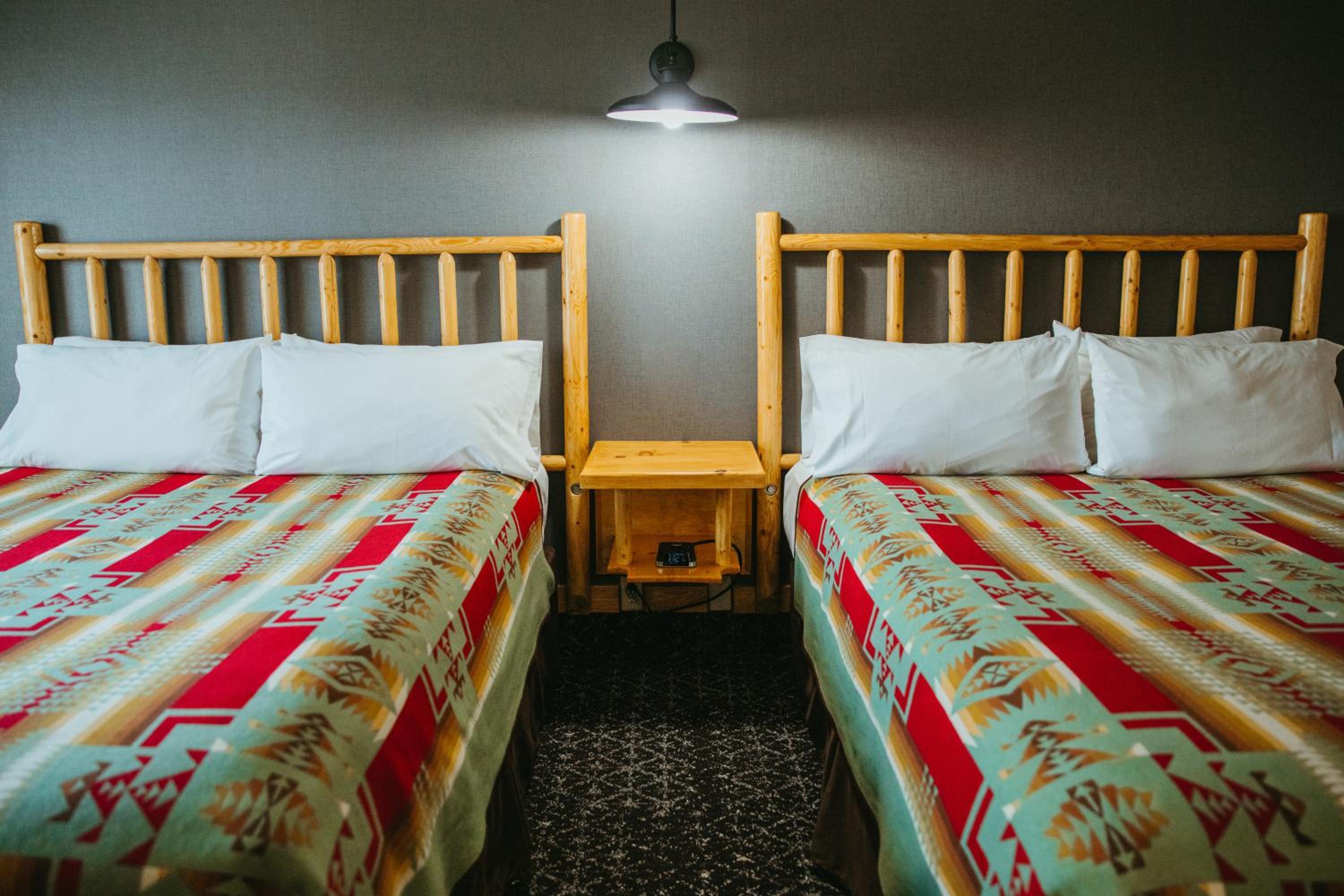 Standard Queen Room with Two Queen Beds Non-Pet Friendly - Photo 3
