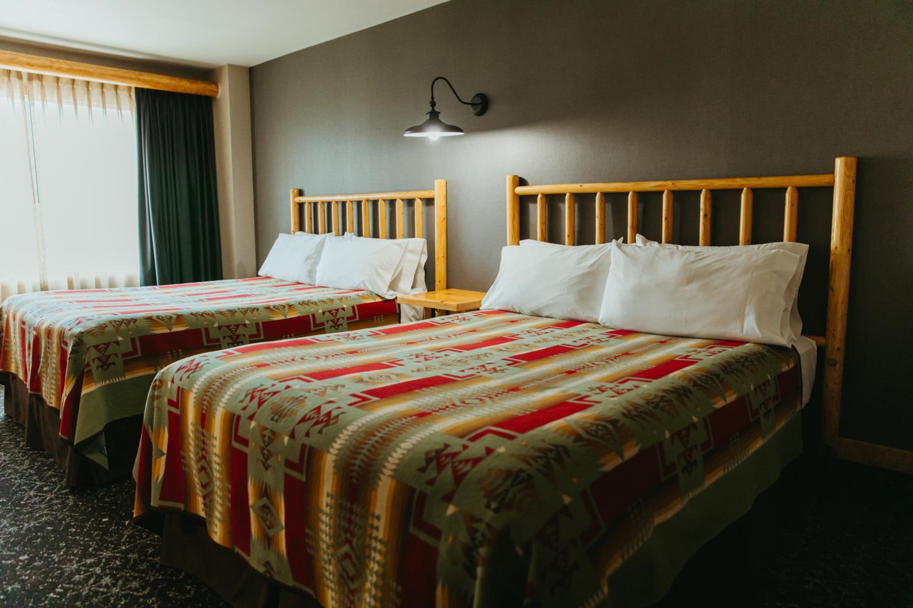 Standard Queen Room with Two Queen Beds Non-Pet Friendly - Photo 2