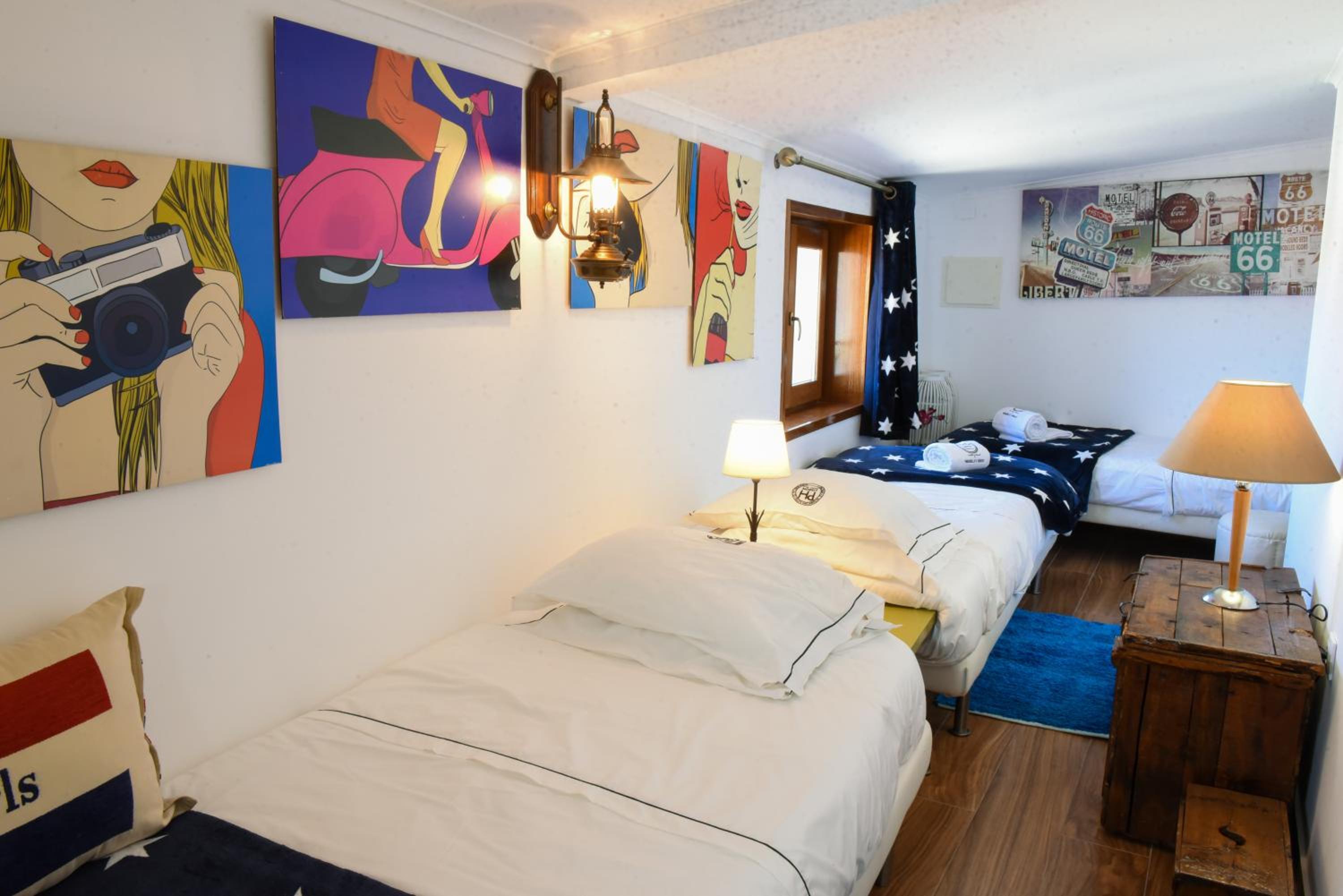 Four-Bedroom House - Photo 15