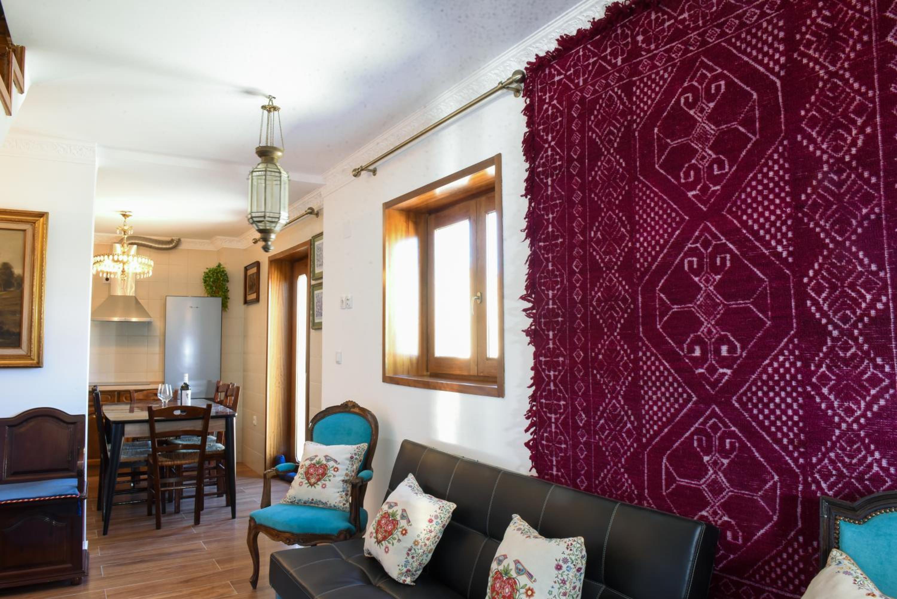Four-Bedroom House - Photo 18