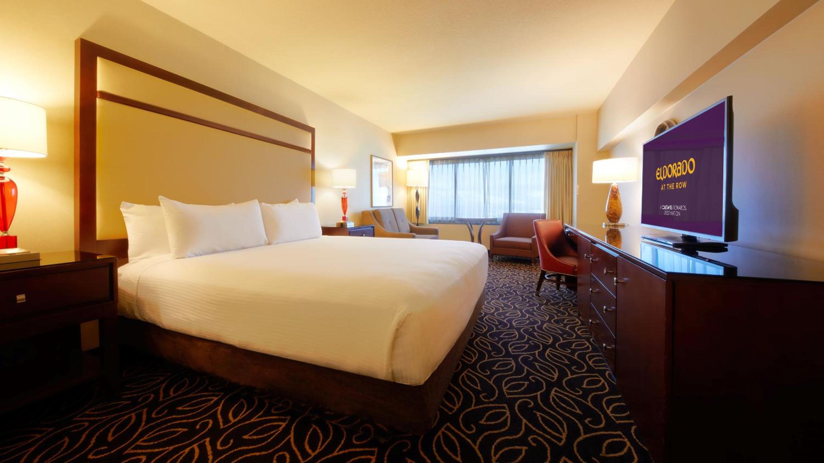 PREMIUM ROOM 1 KING - NON-SMOKING photo 1