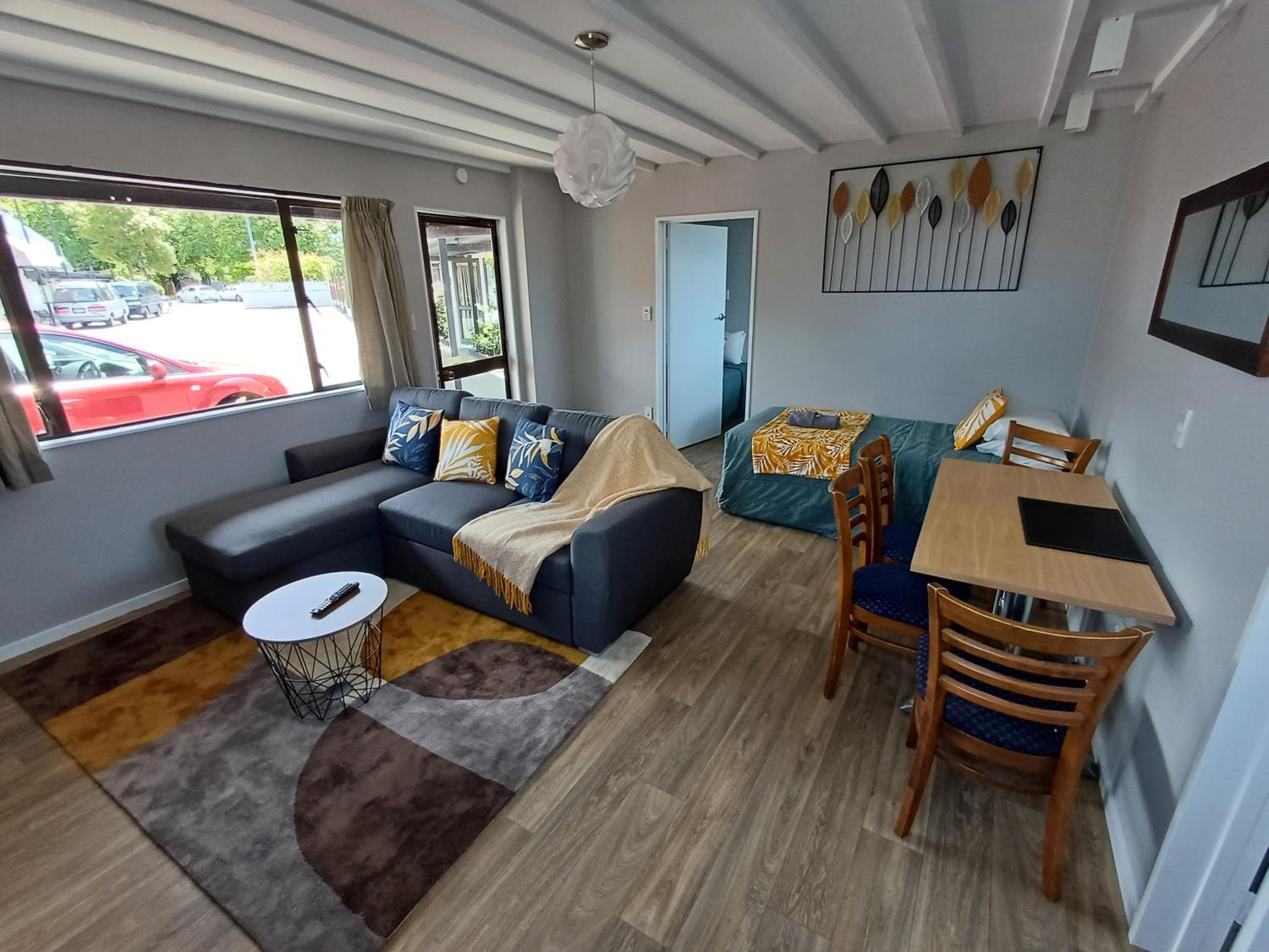 One-Bedroom Apartment - Photo 13