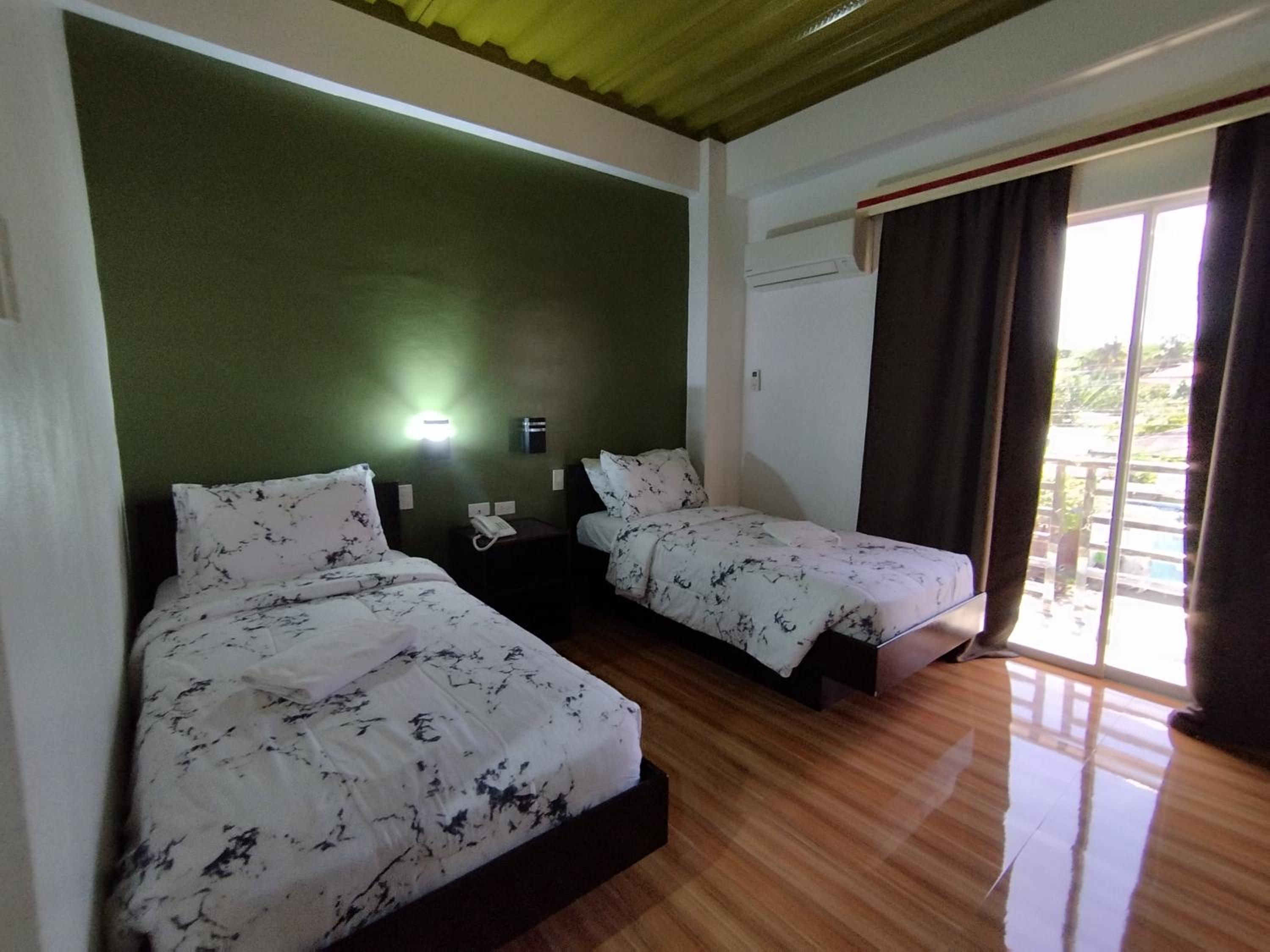 Twin Room - Photo 1