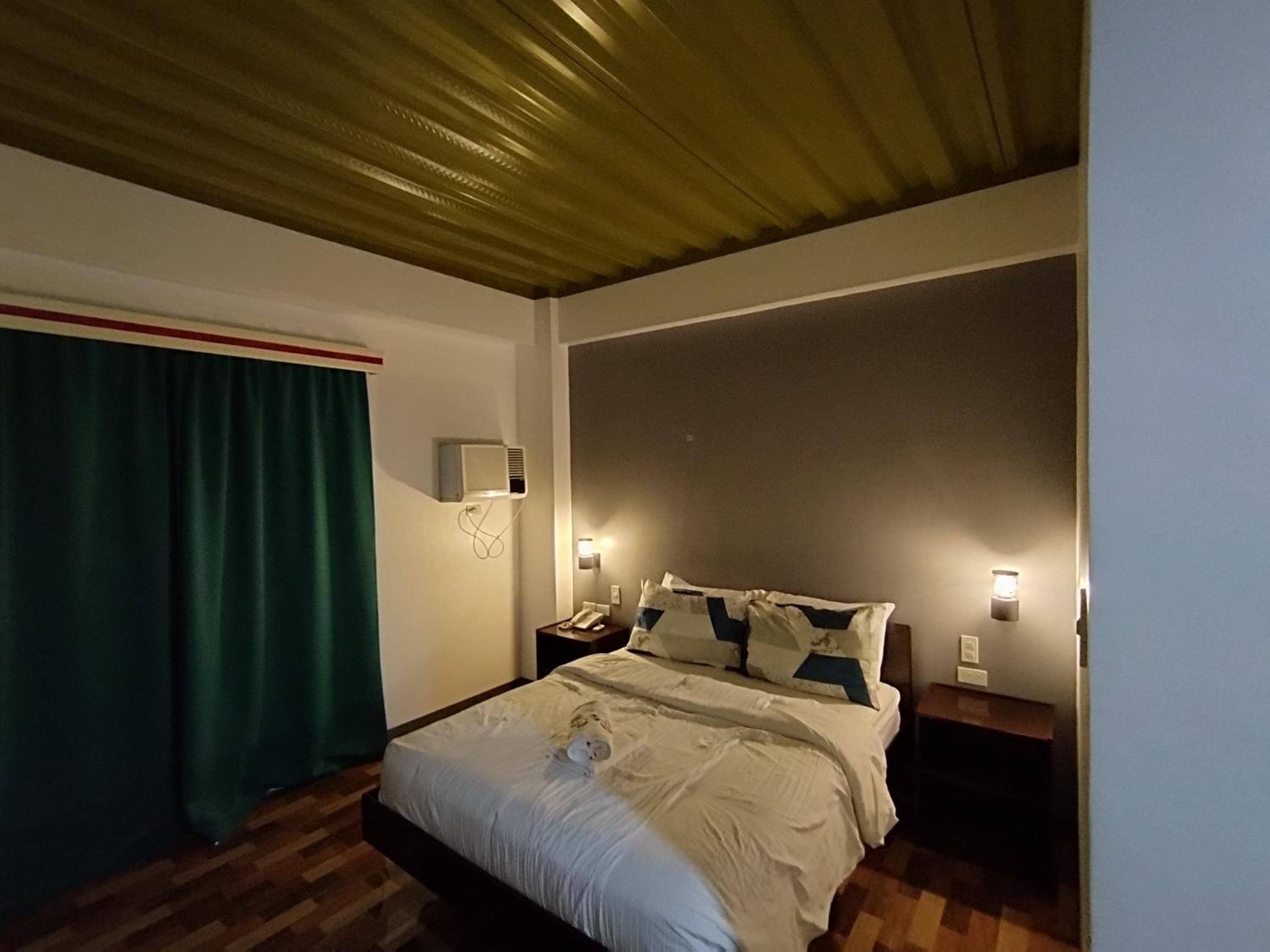 Deluxe Room - Photo 2