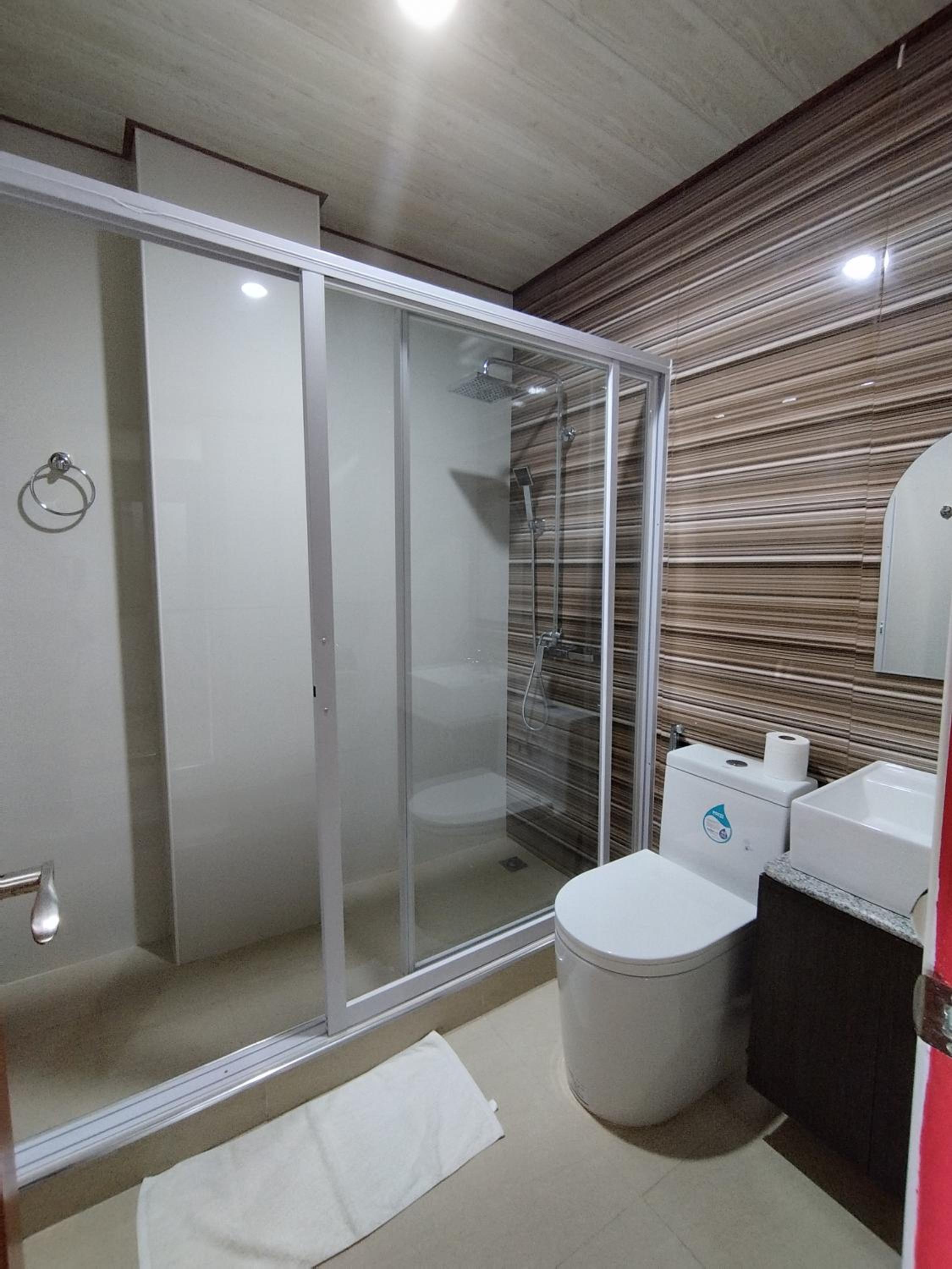 Twin Room - Photo 3